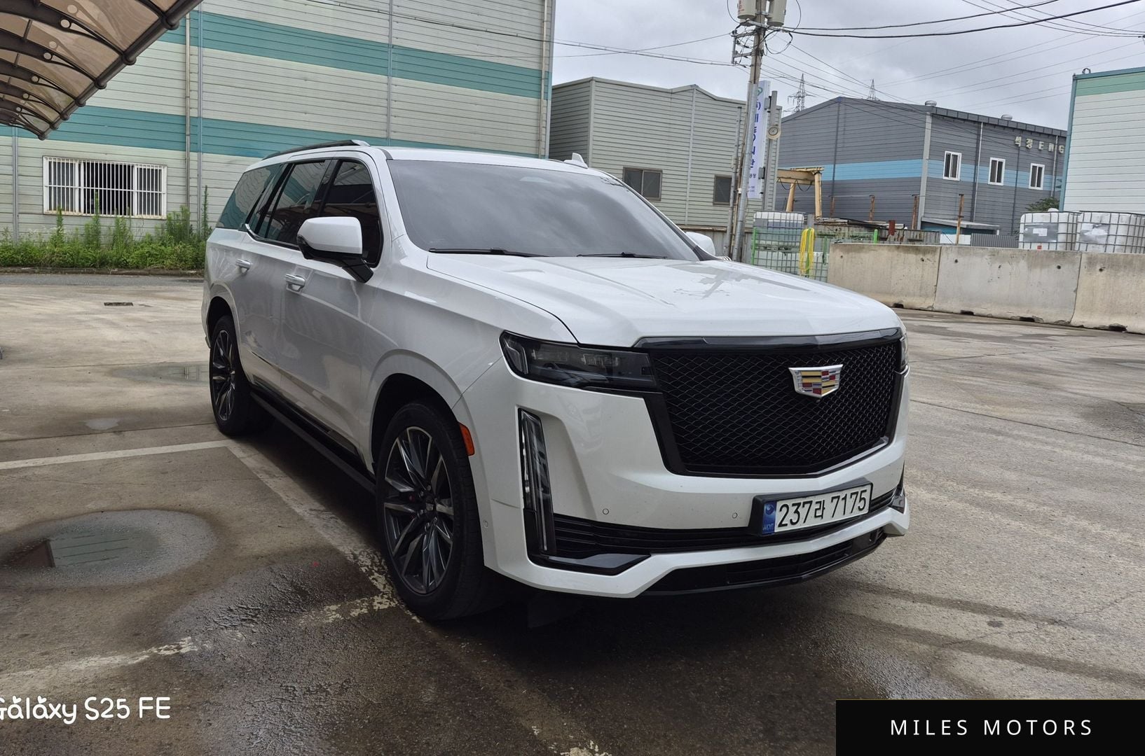 Cadillac Escalade 2023 — миниатюра 2