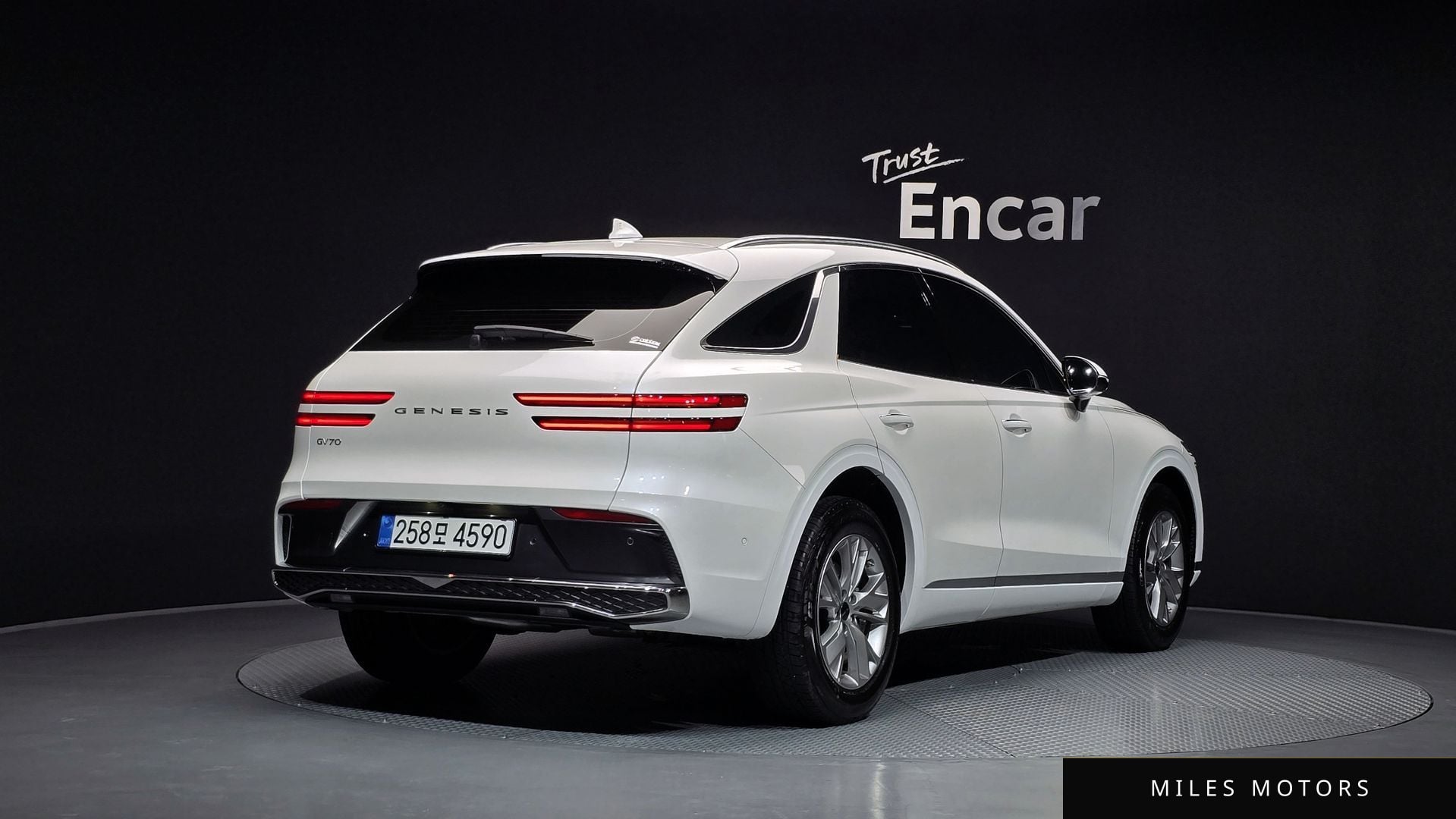Genesis GV70 2025 — миниатюра 2