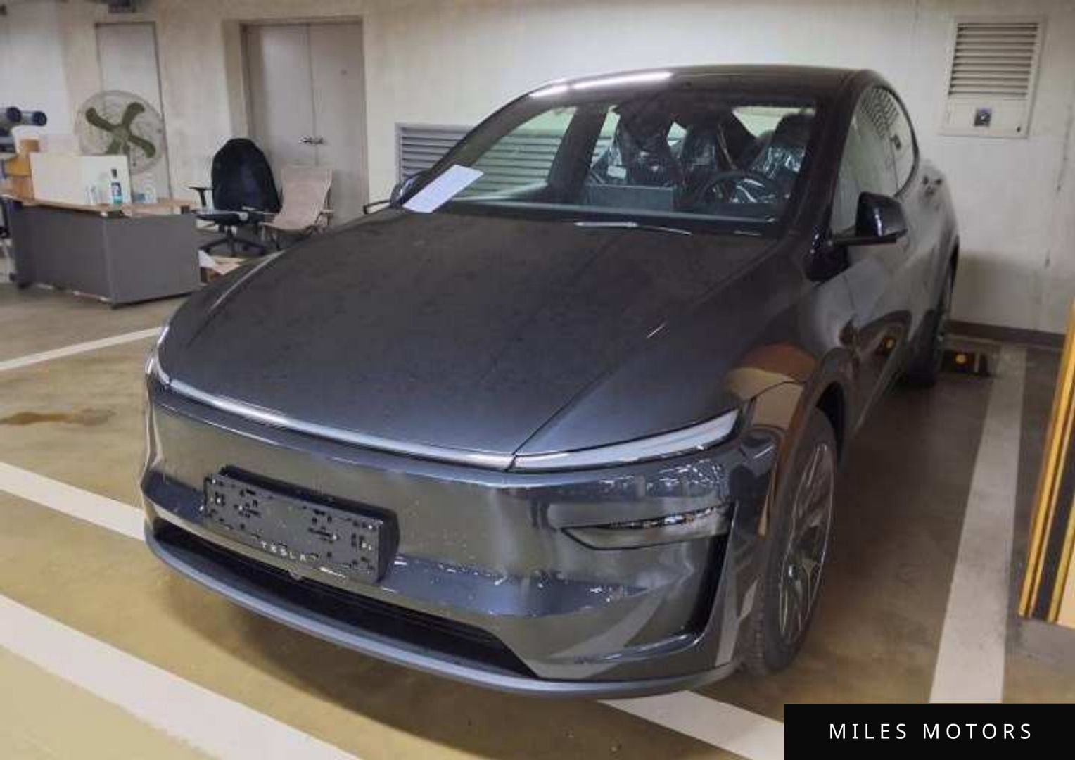 Tesla Model Y 2026 — миниатюра 2