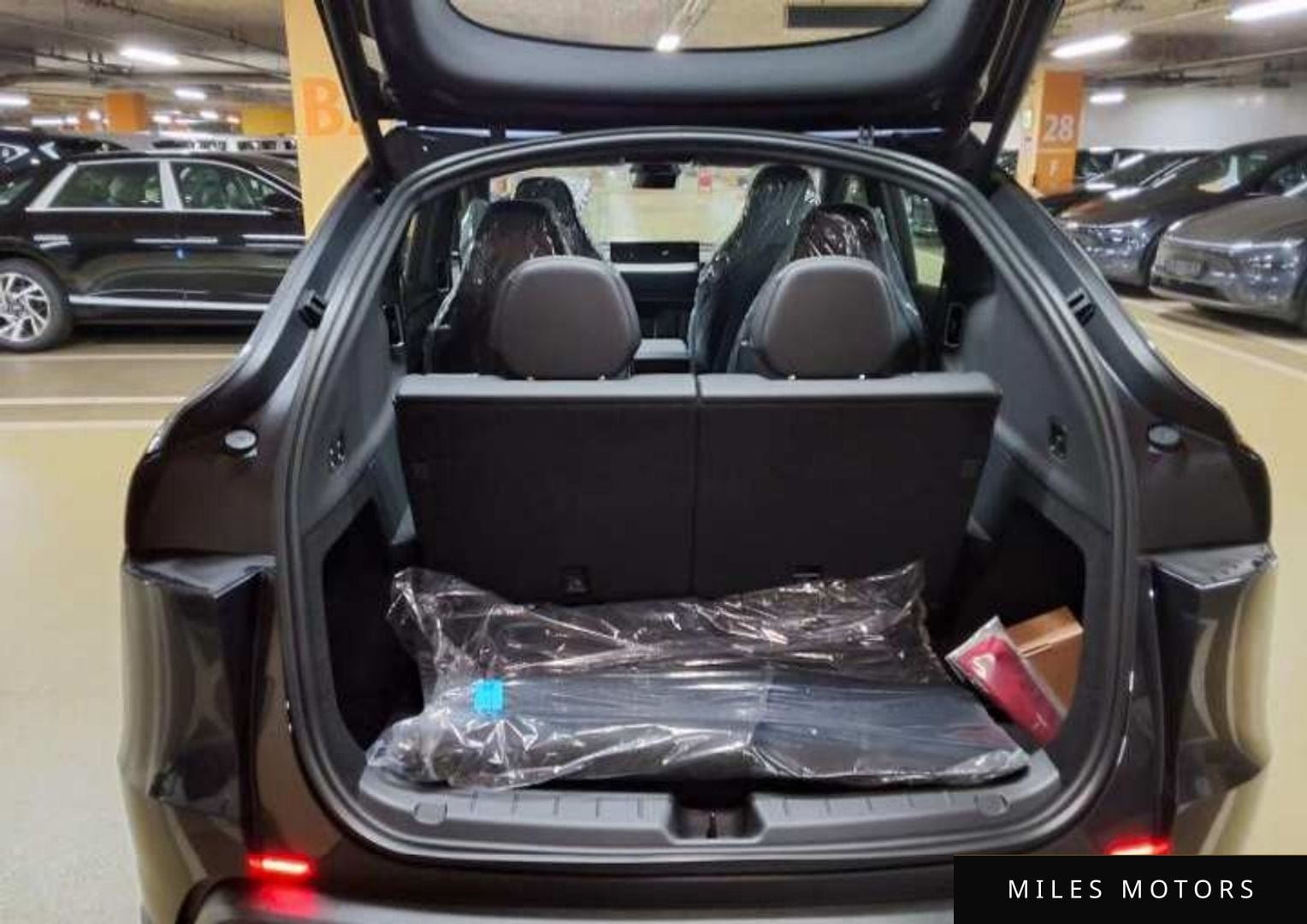 Tesla Model Y 2026 — миниатюра 9