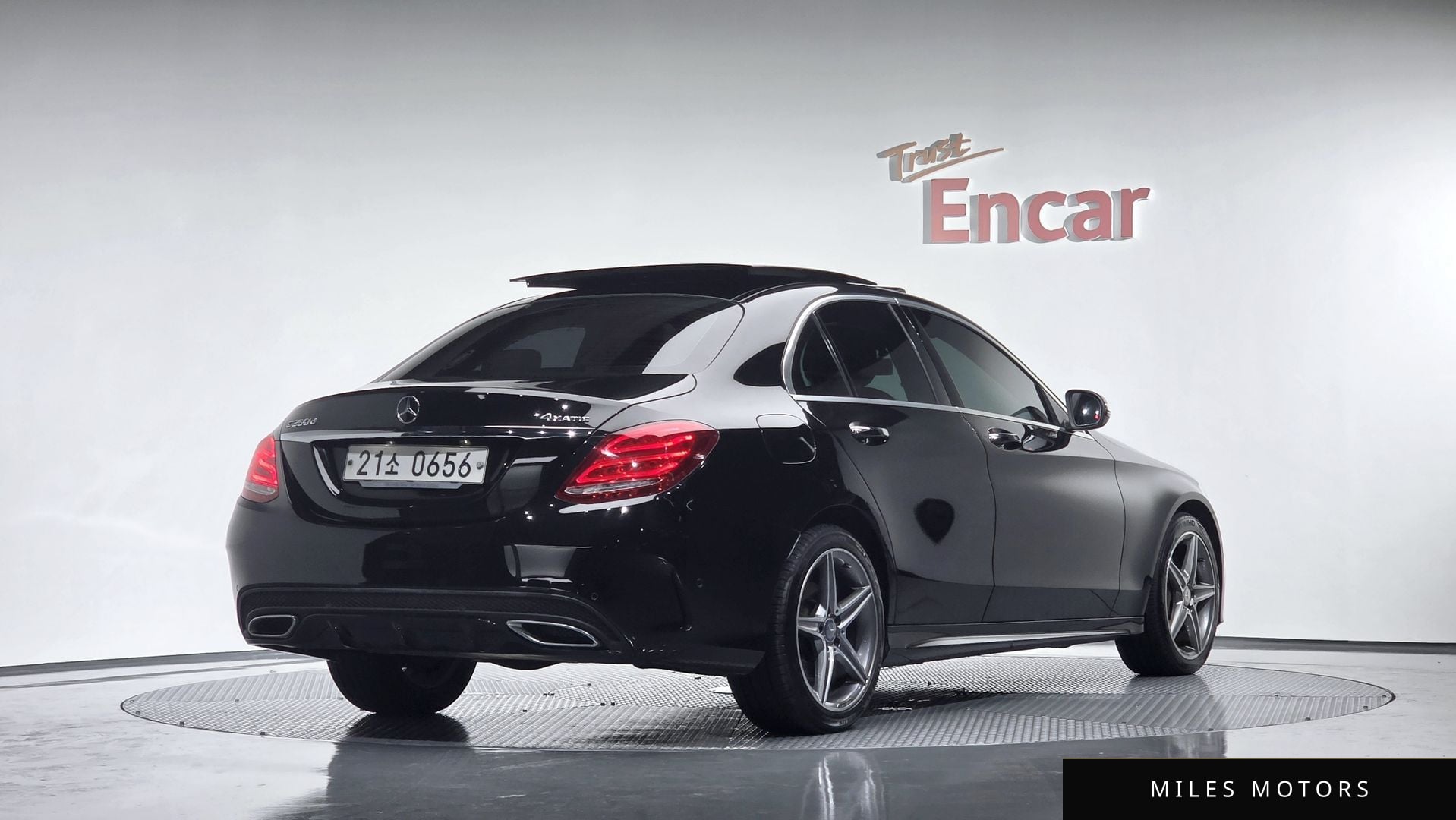 Mercedes-Benz C-Class W205 2016 — фото 1 из 12