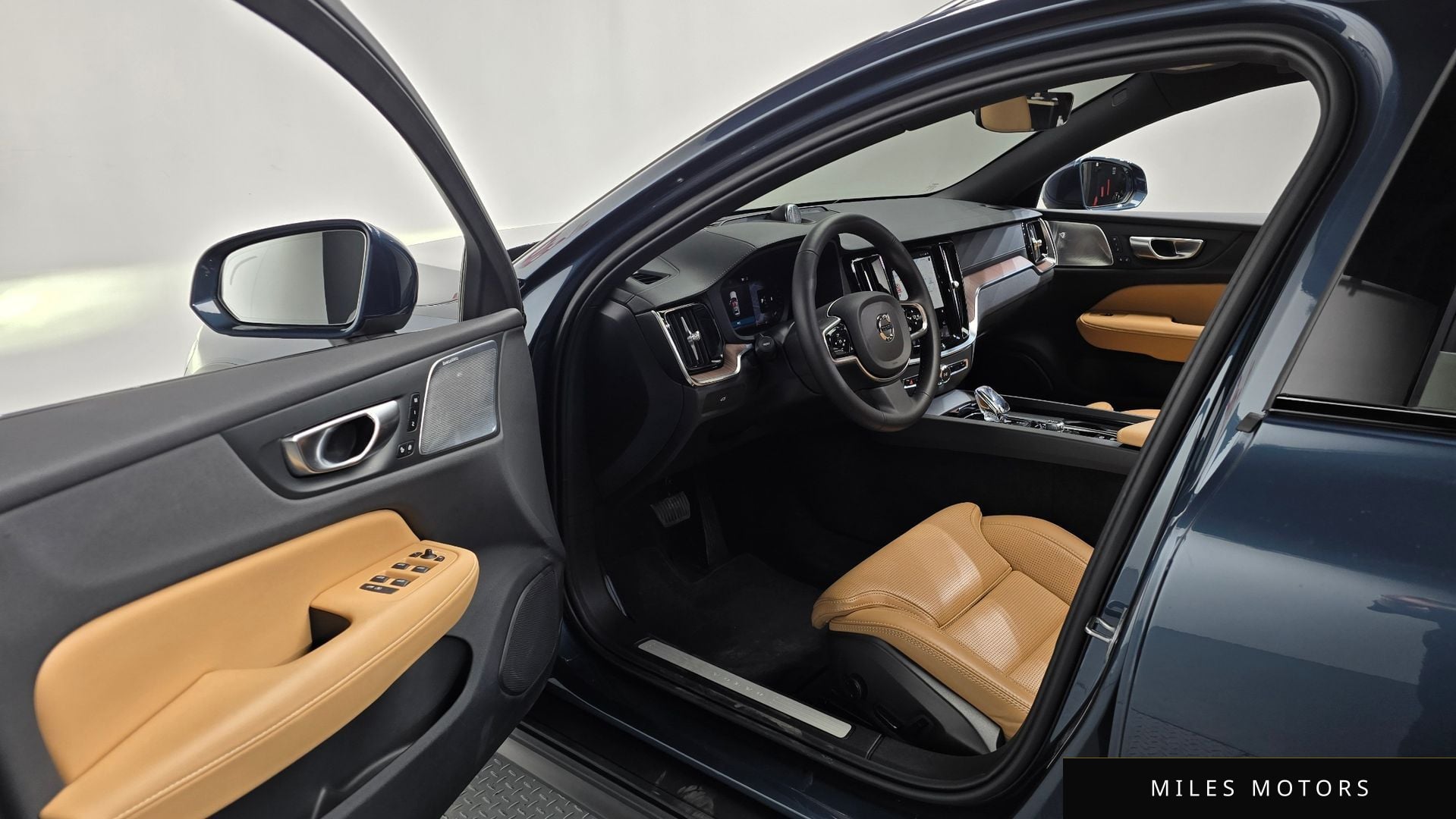 Volvo V60 2024 — миниатюра 12