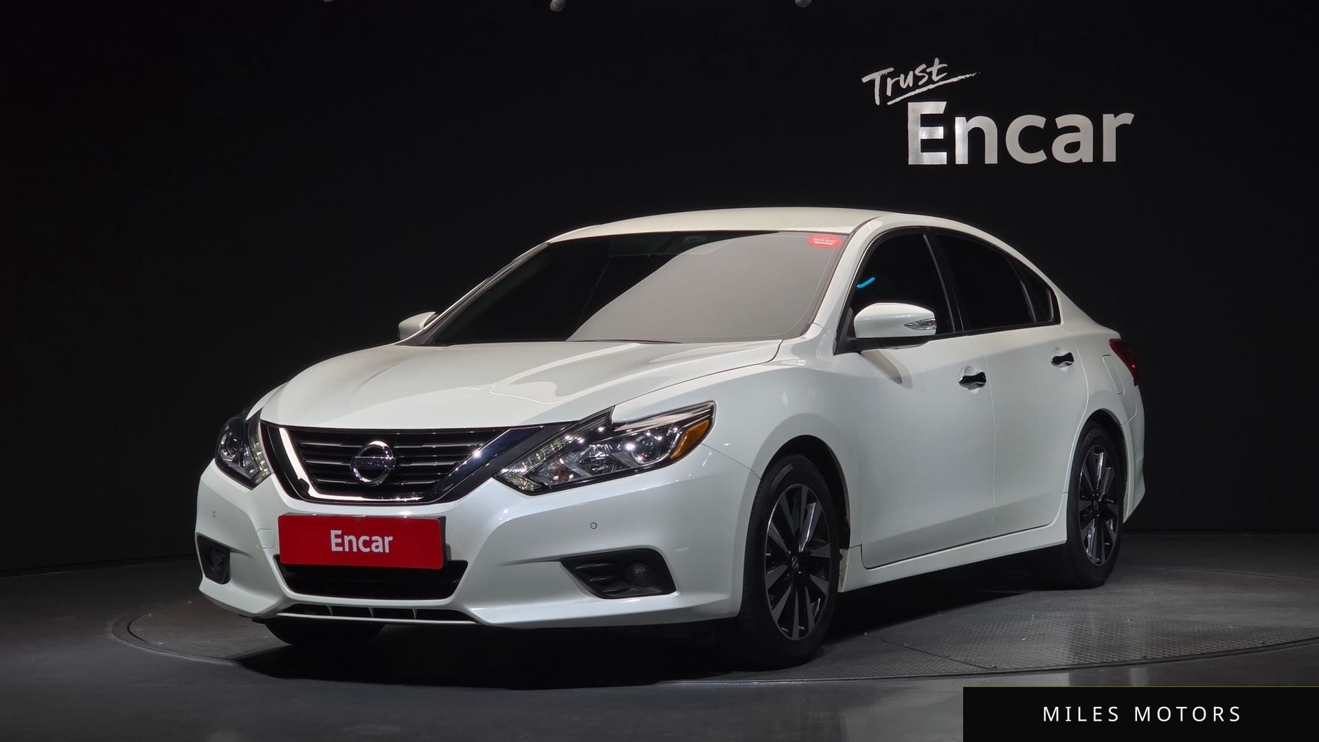 Nissan Altima 2018 — фото 1 из 12