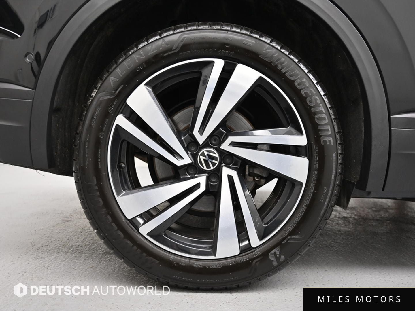 Volkswagen Touareg 2023 — миниатюра 5