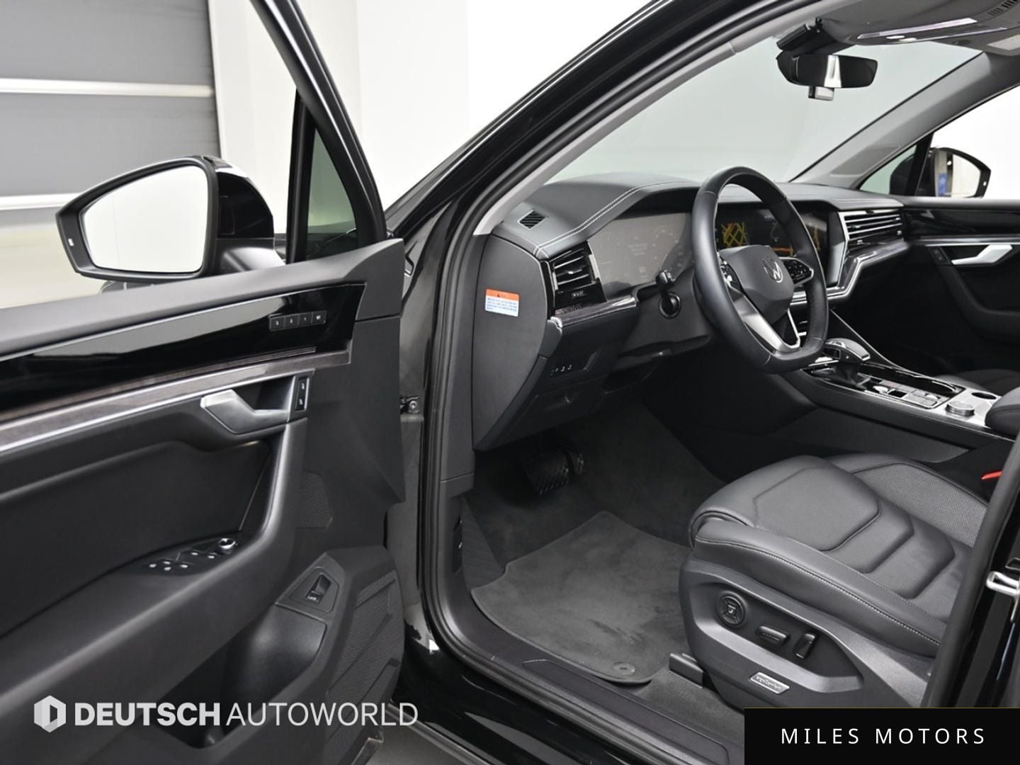 Volkswagen Touareg 2023 — миниатюра 11