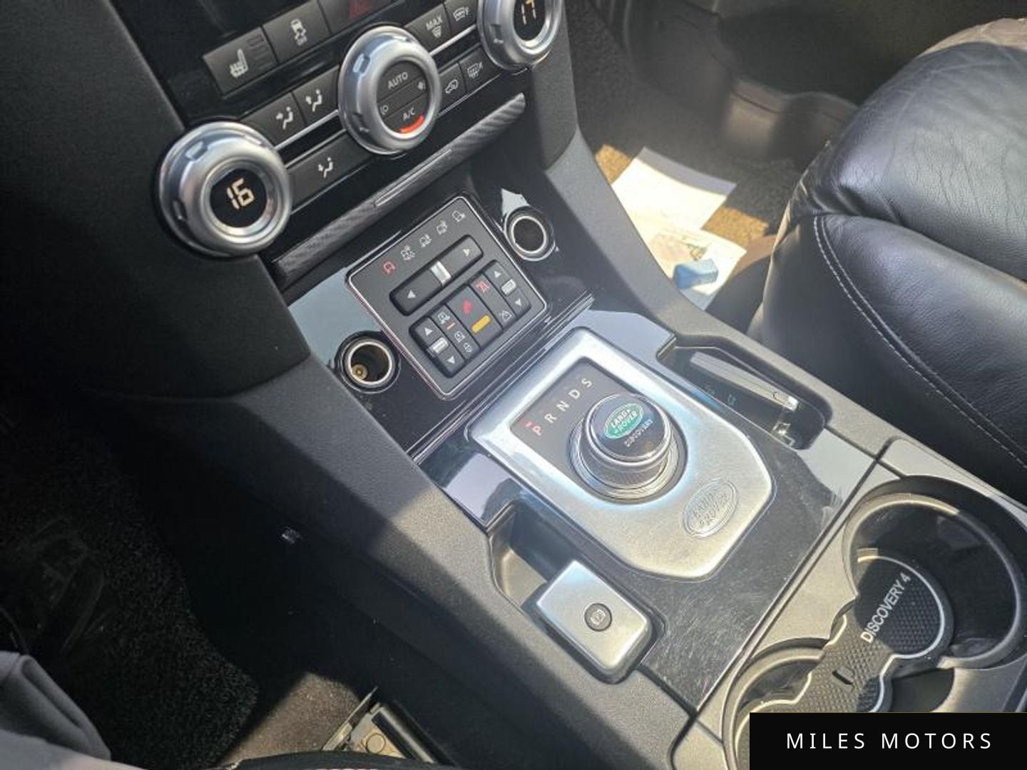 Land Rover Discovery 2013 — миниатюра 11