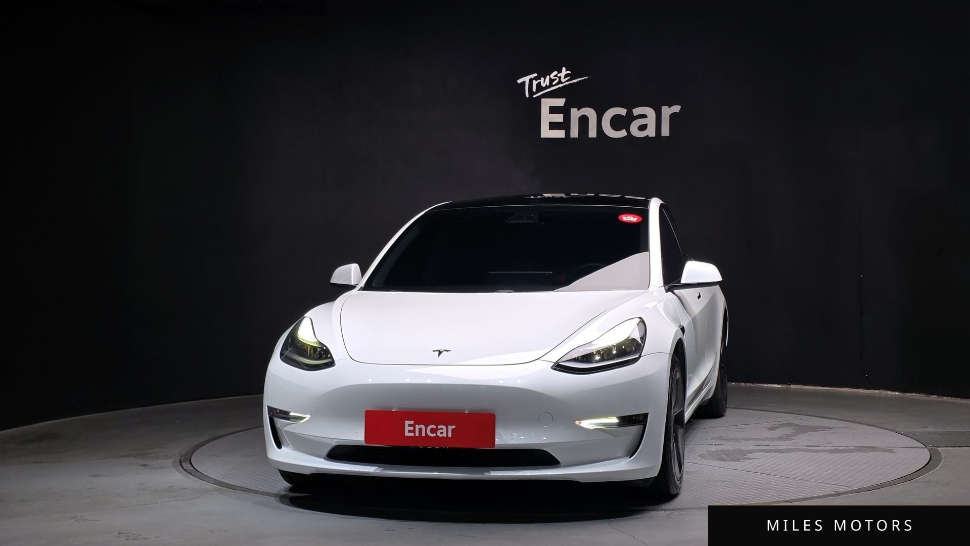 Tesla Model 3 2021 — миниатюра 3