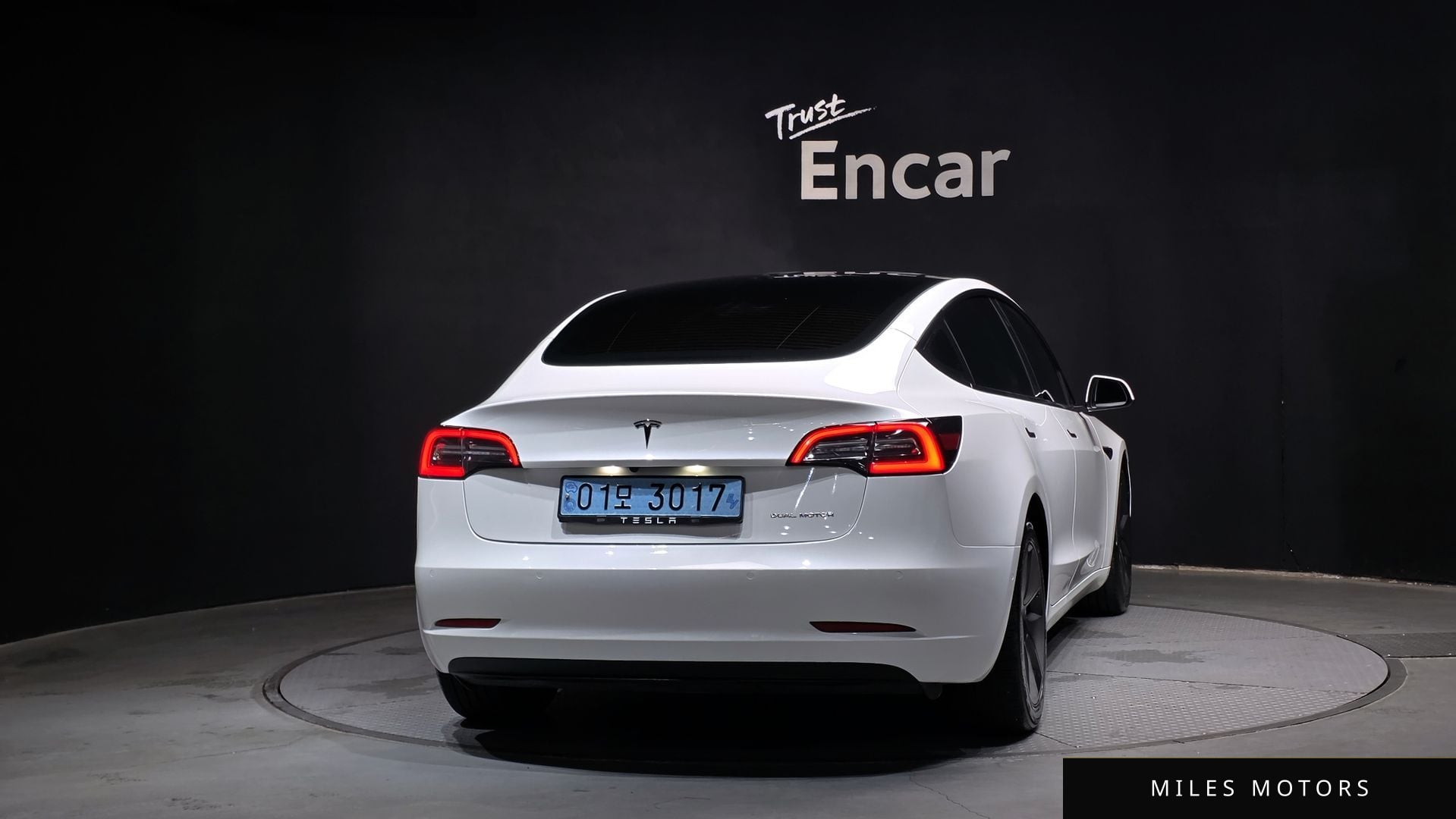 Tesla Model 3 2021 — миниатюра 4
