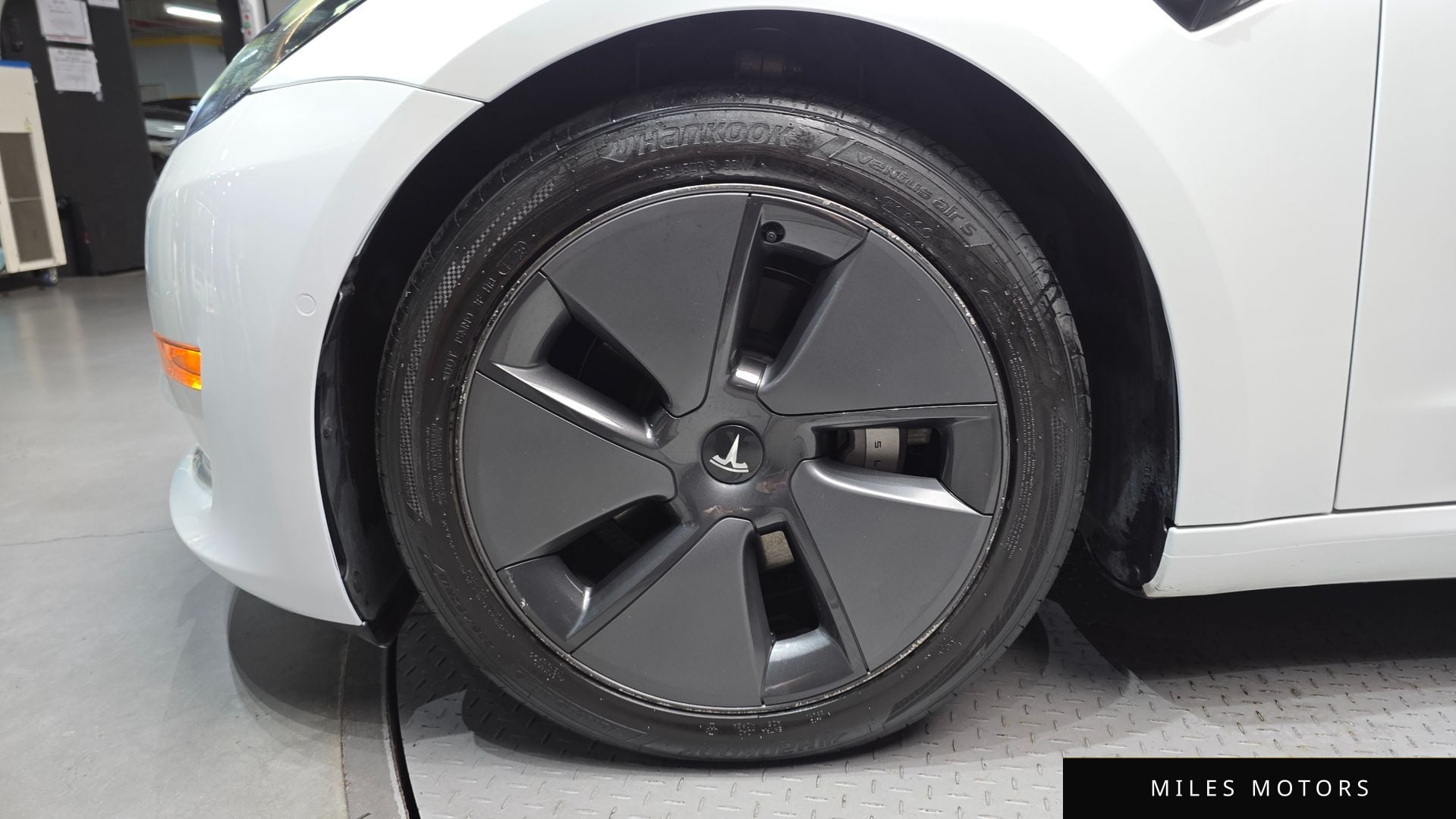 Tesla Model 3 2021 — миниатюра 5
