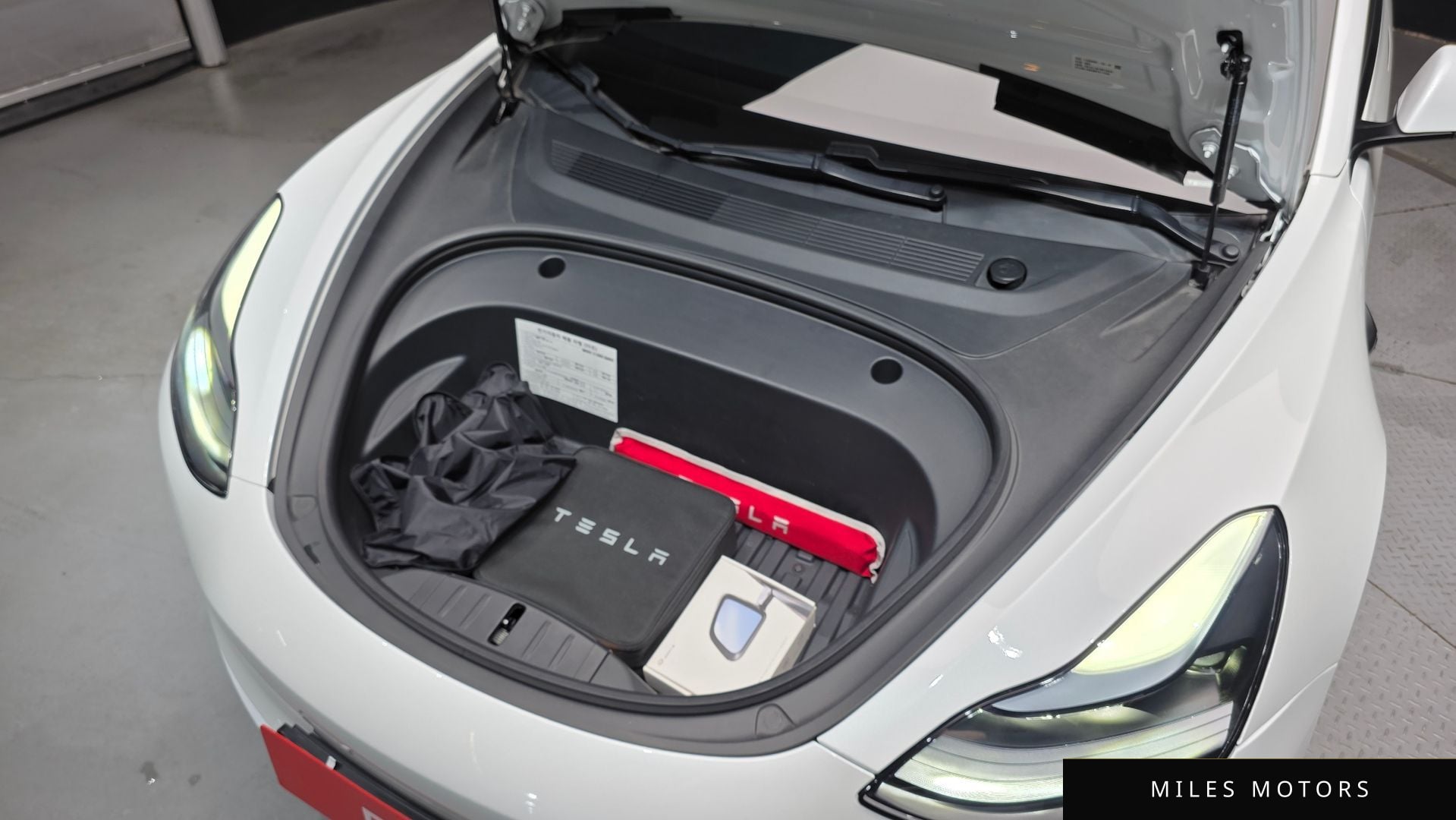 Tesla Model 3 2021 — миниатюра 6