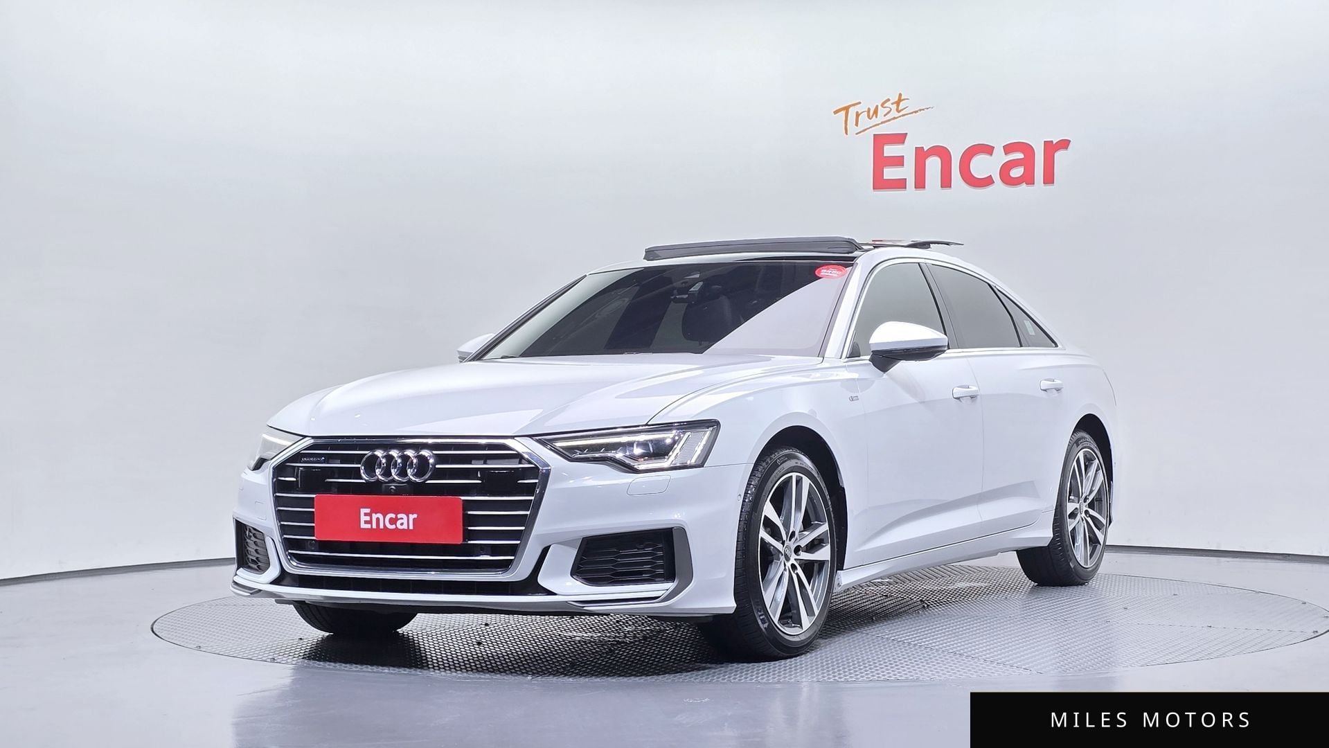 Audi A6 (C8) 2022 — фото 1 из 12