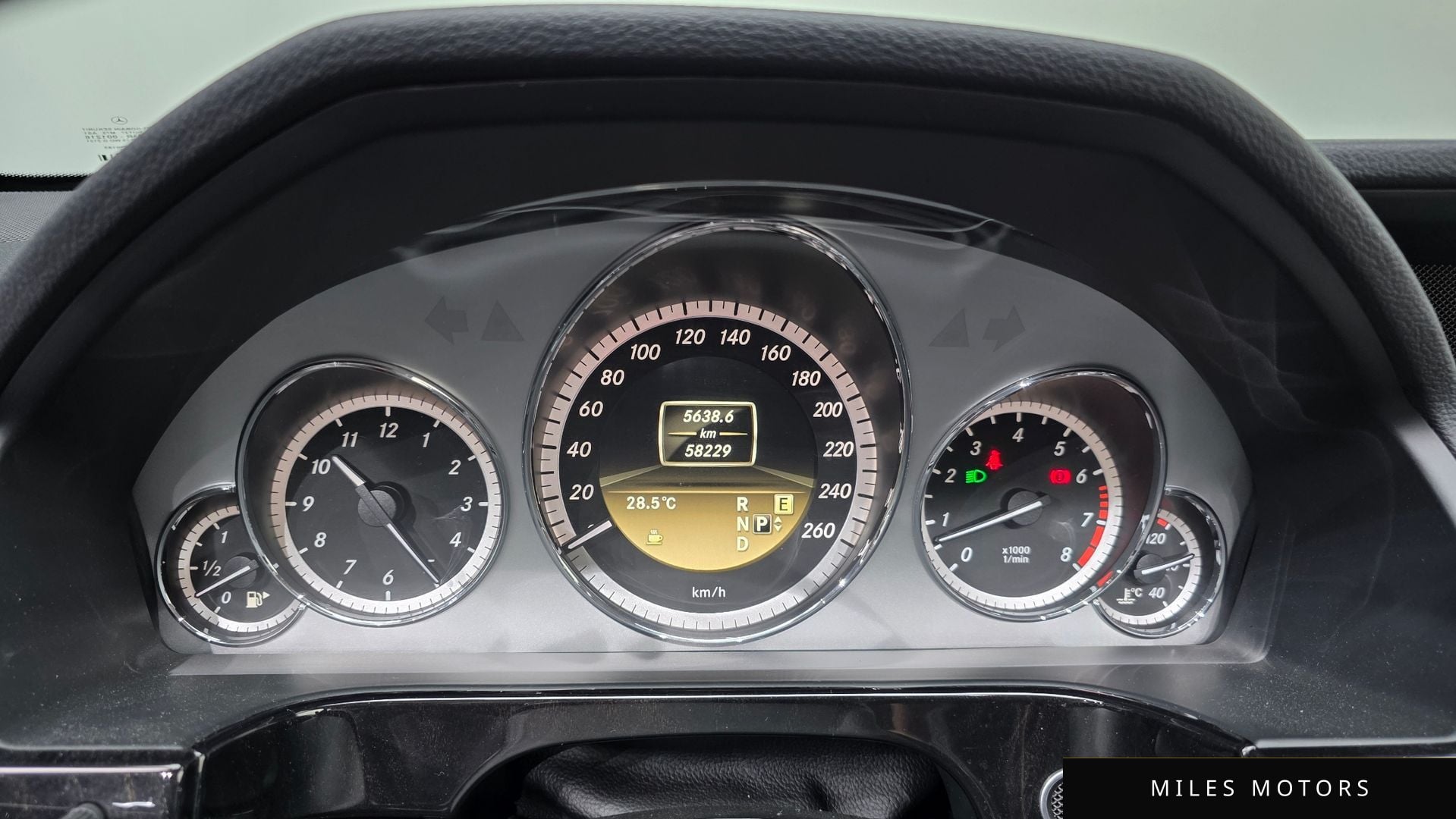 Mercedes-Benz E-Class W212 2011 — миниатюра 8