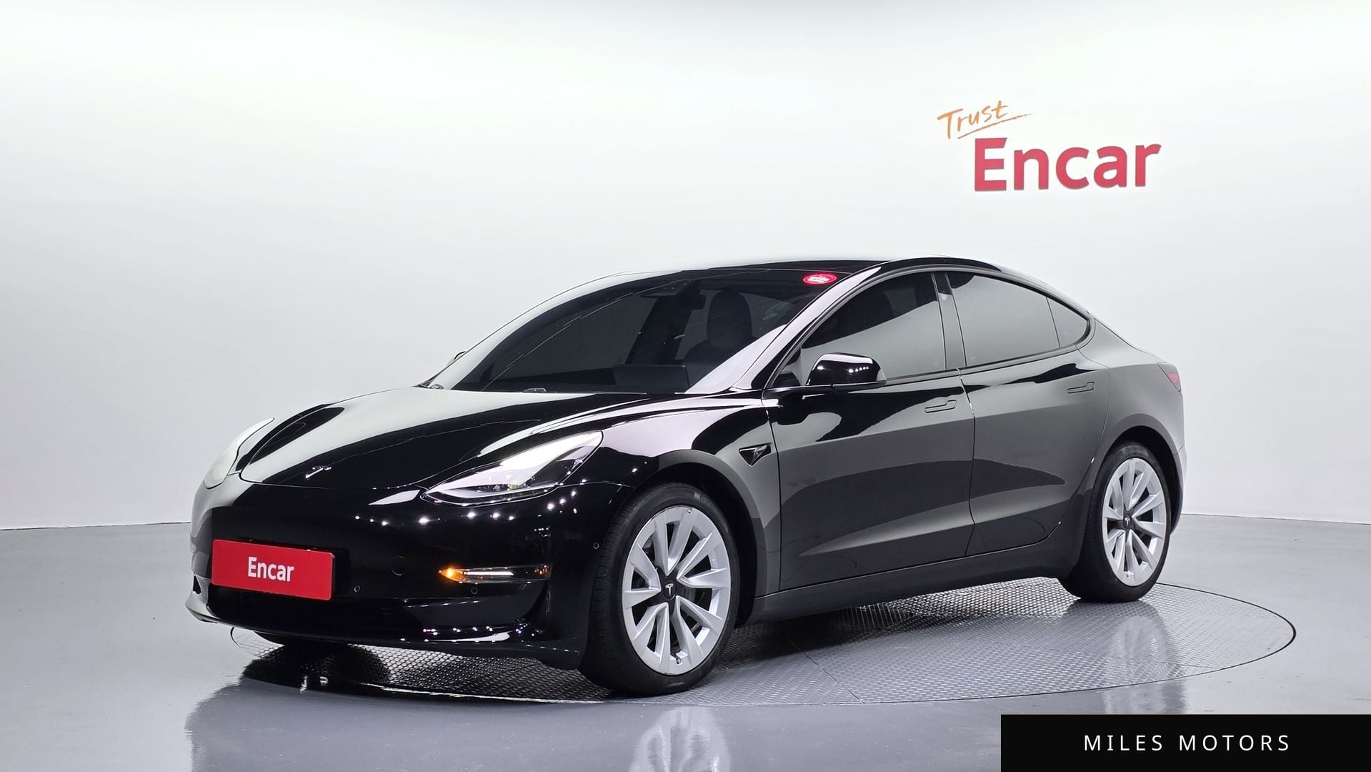 Tesla Model 3 2021 — фото 1 из 12