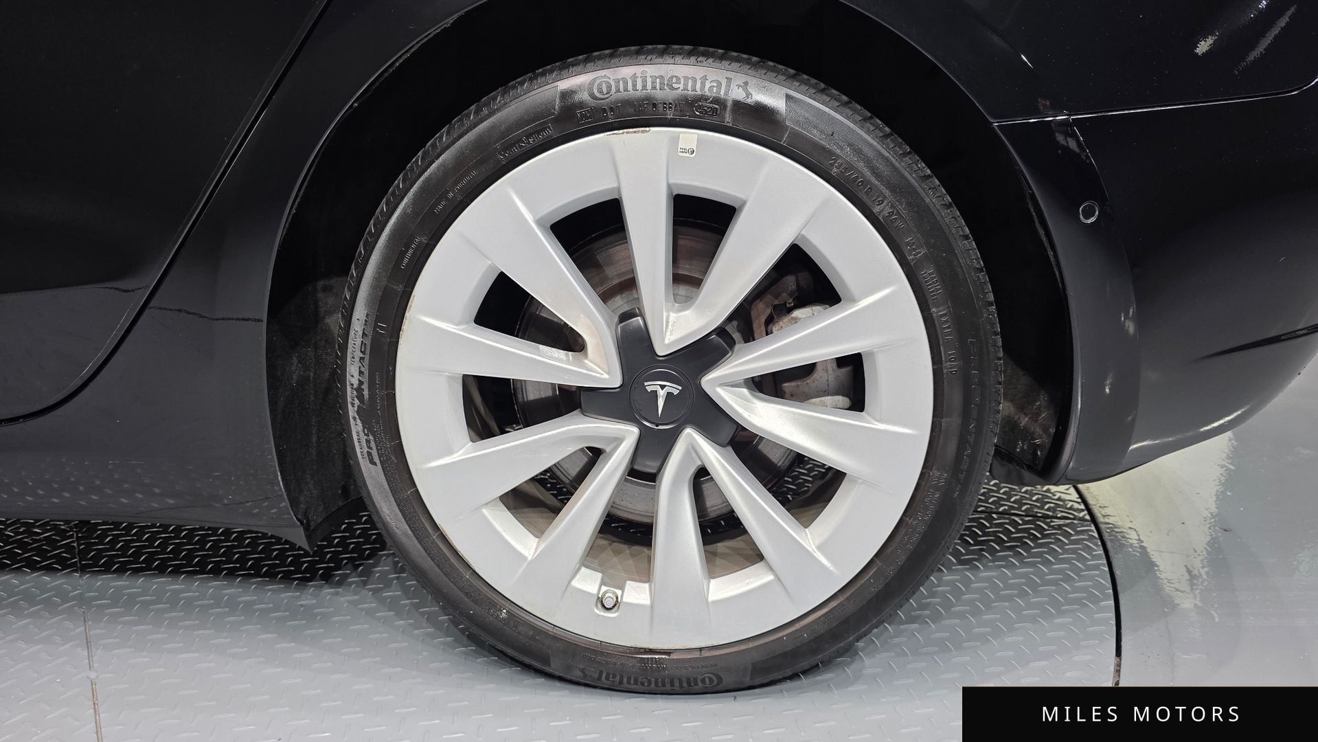Tesla Model 3 2021 — миниатюра 7
