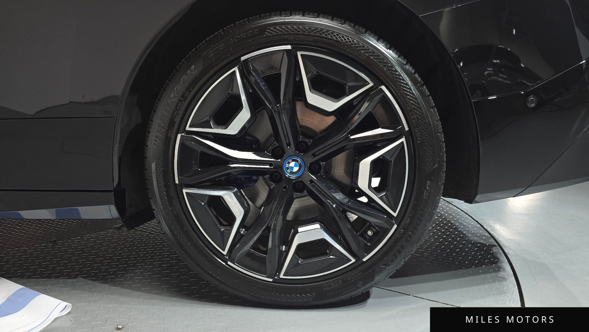 BMW iX 2023 — миниатюра 6