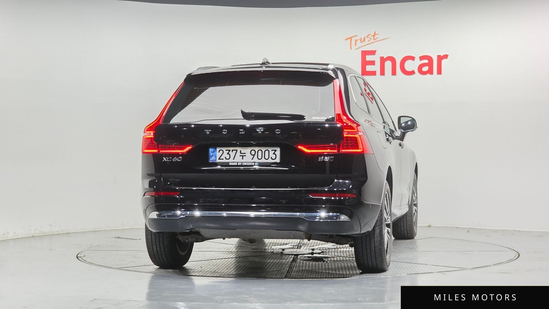 Volvo XC60 2022 — миниатюра 3