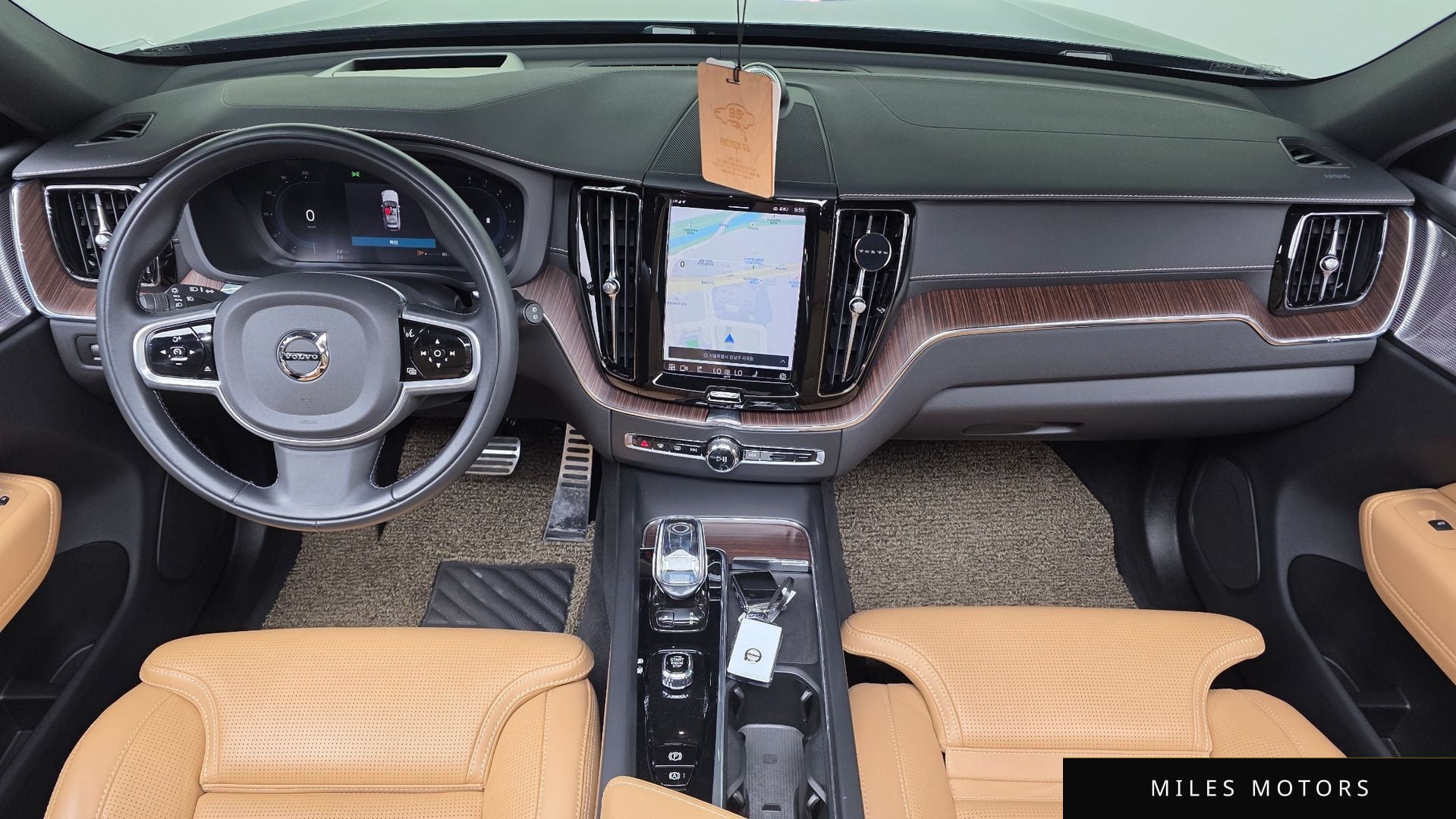 Volvo XC60 2022 — миниатюра 9