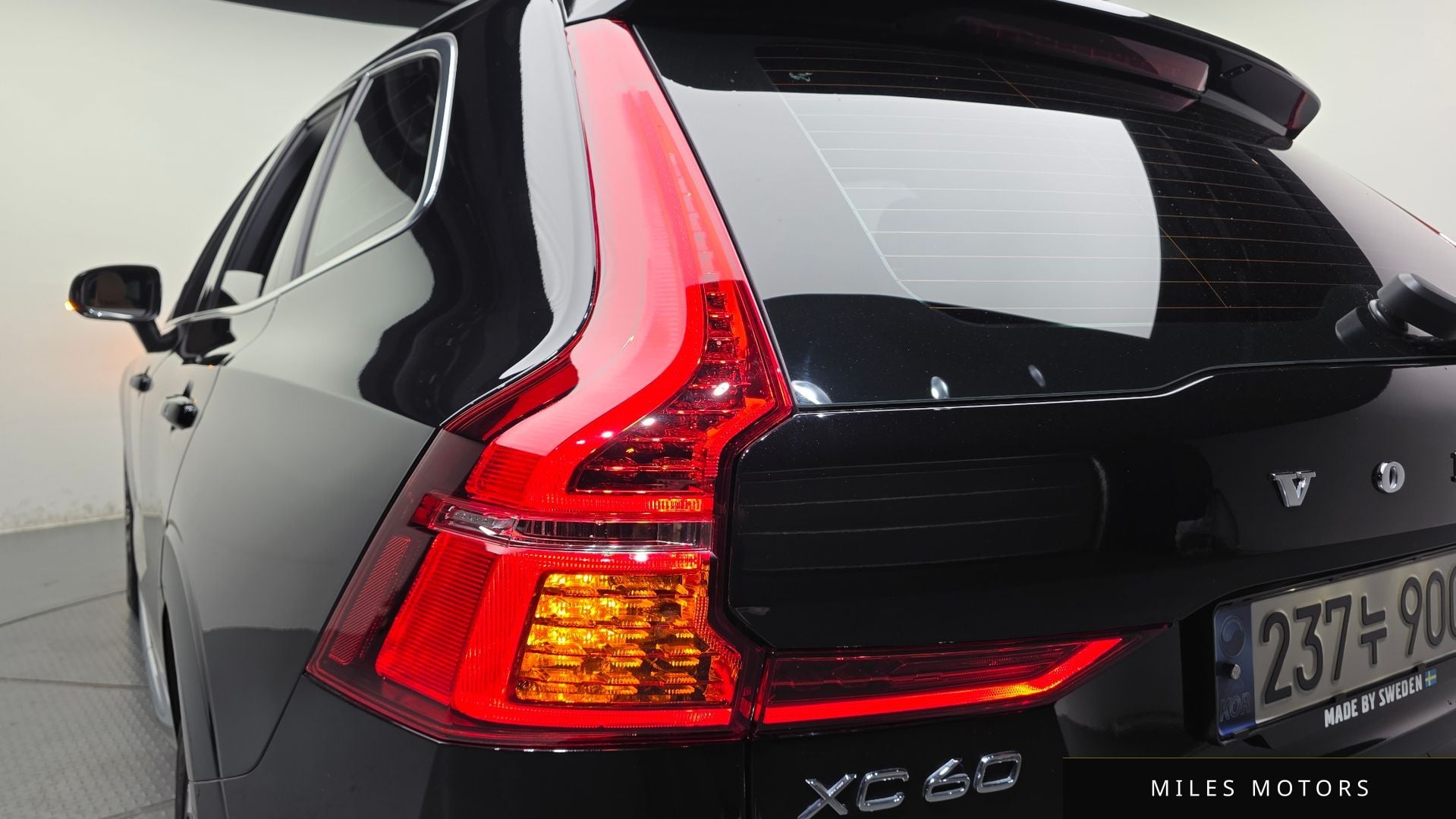 Volvo XC60 2022 — миниатюра 8