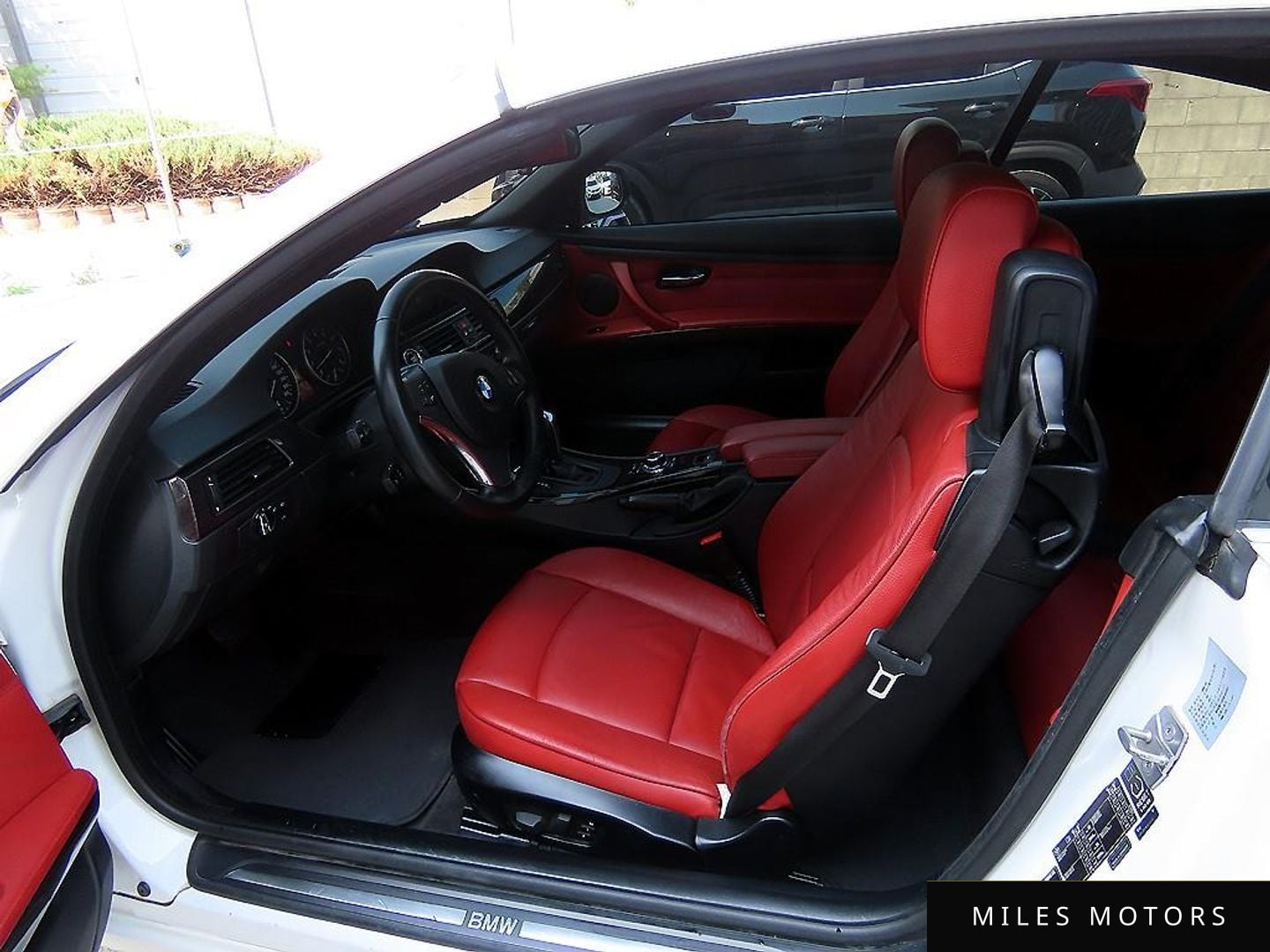 BMW 3 Series (E90) 2011 — миниатюра 8