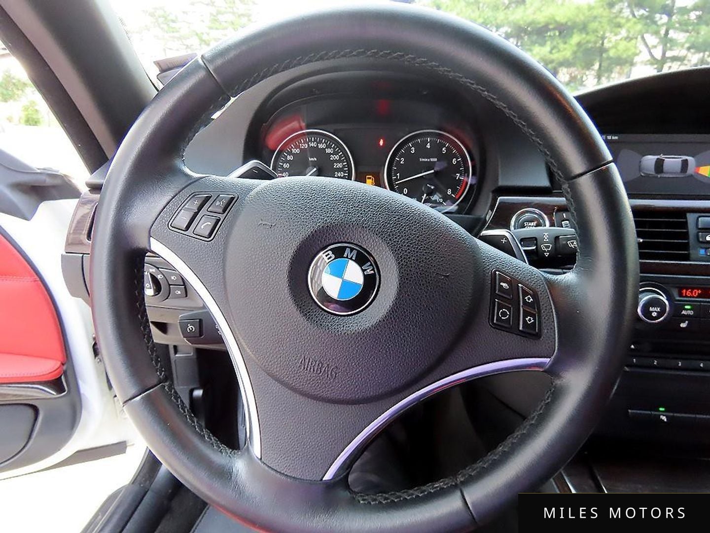 BMW 3 Series (E90) 2011 — миниатюра 12