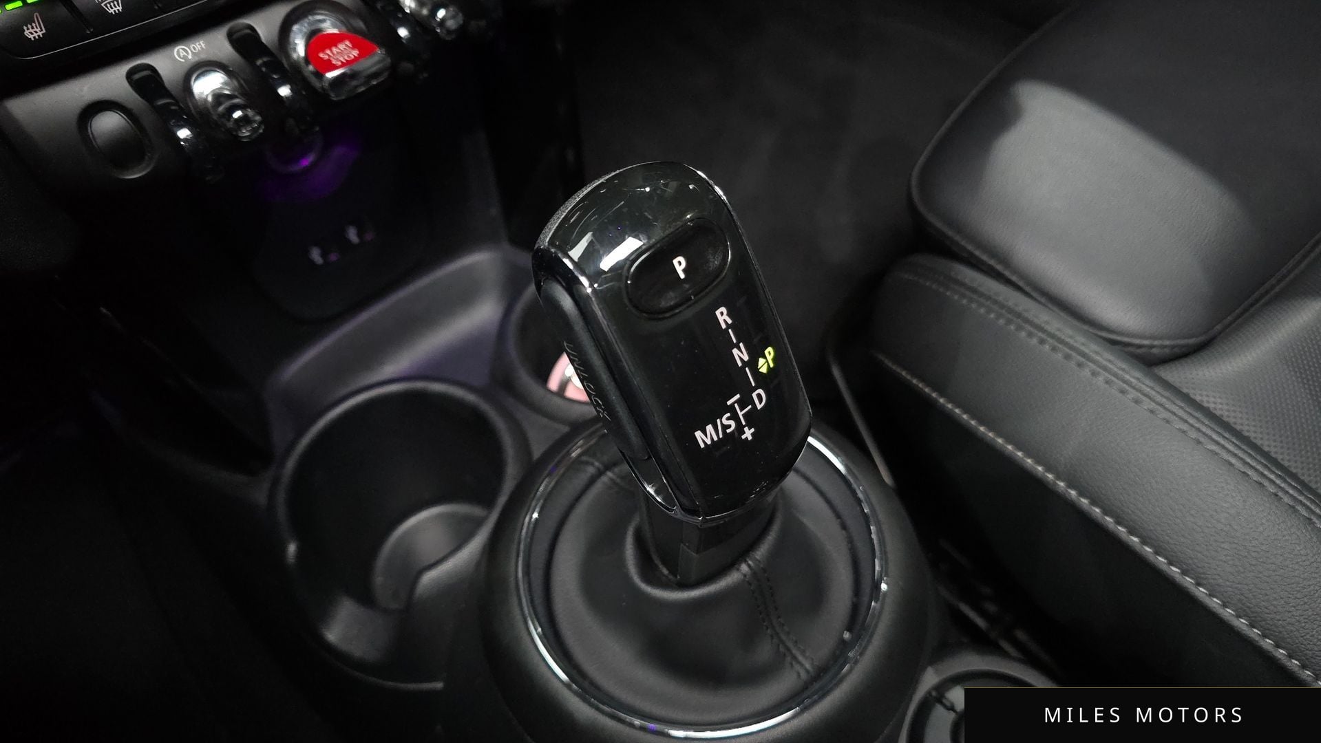 MINI Cooper 2020 — миниатюра 12