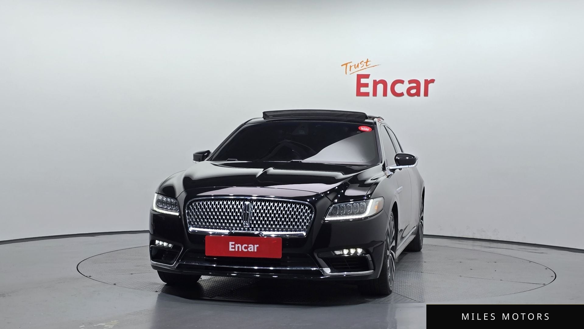 Lincoln Continental 2017 — миниатюра 3