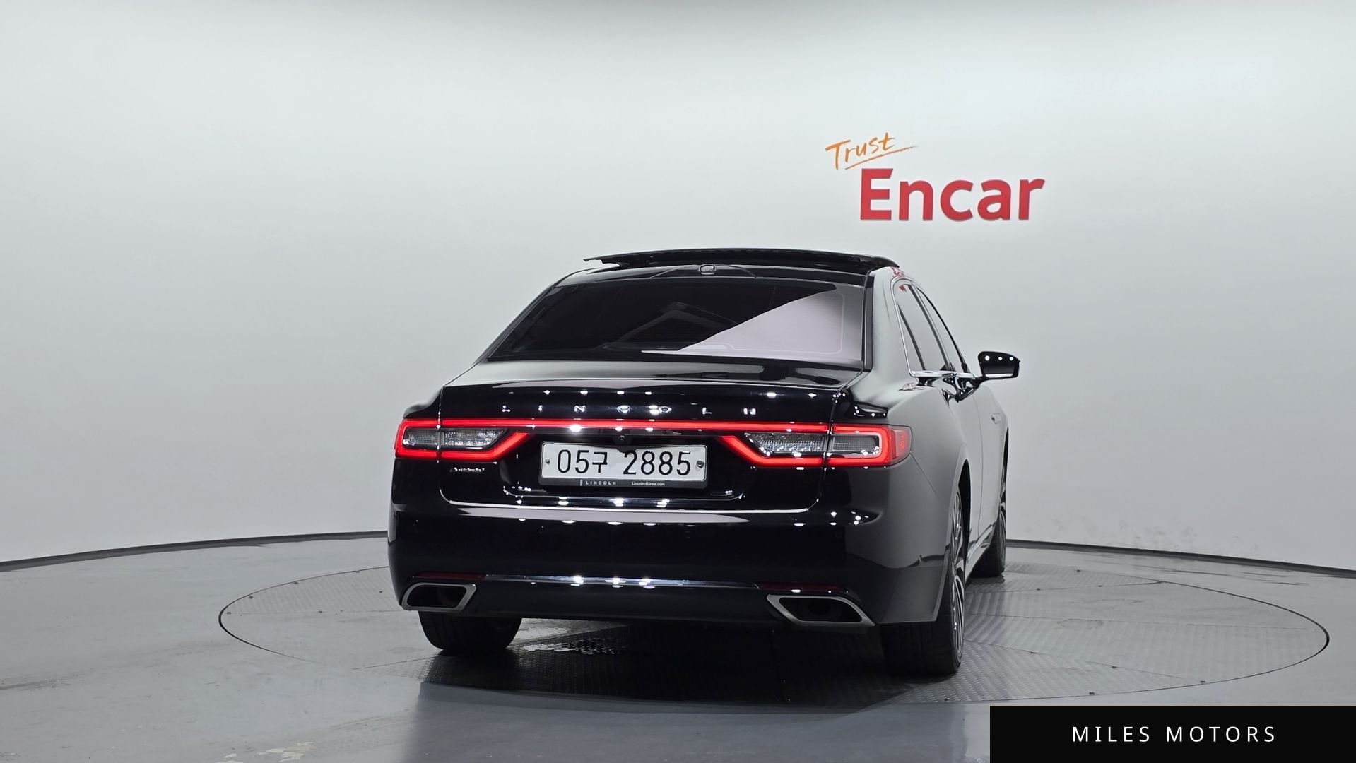 Lincoln Continental 2017 — миниатюра 4