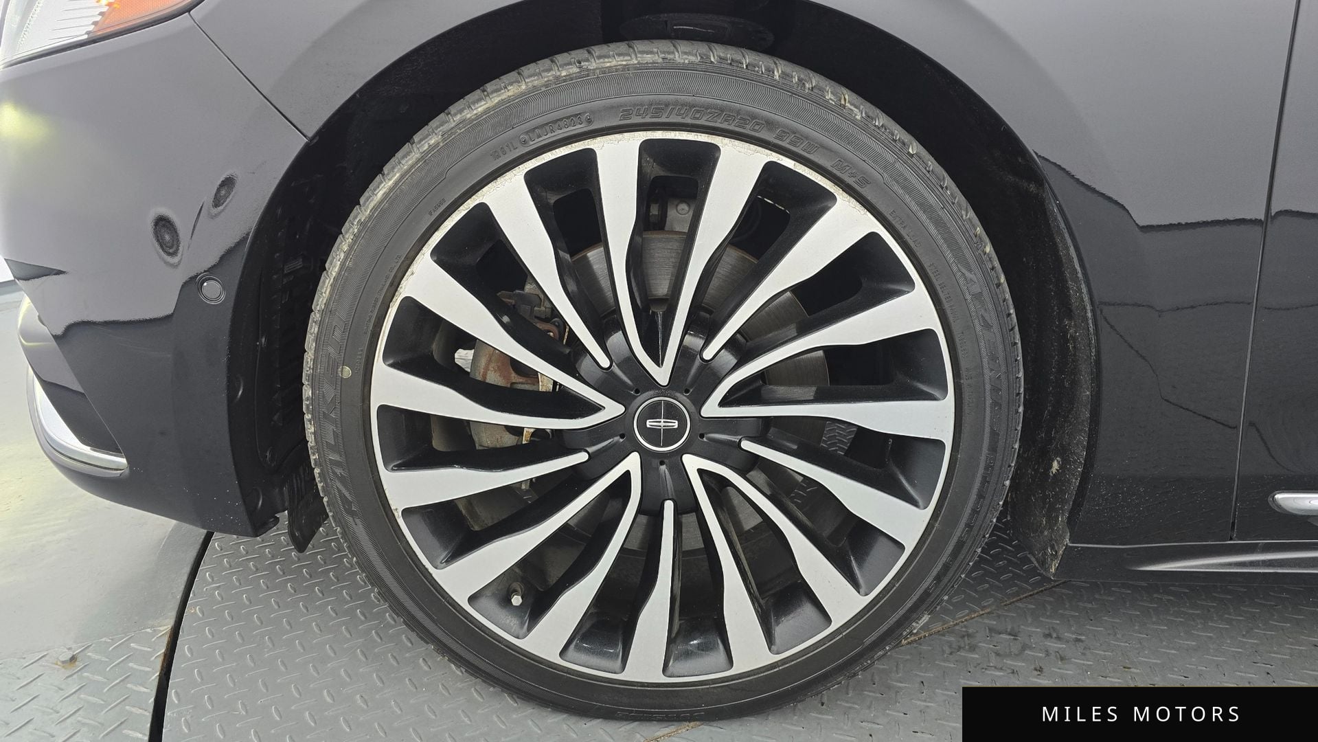 Lincoln Continental 2017 — миниатюра 5