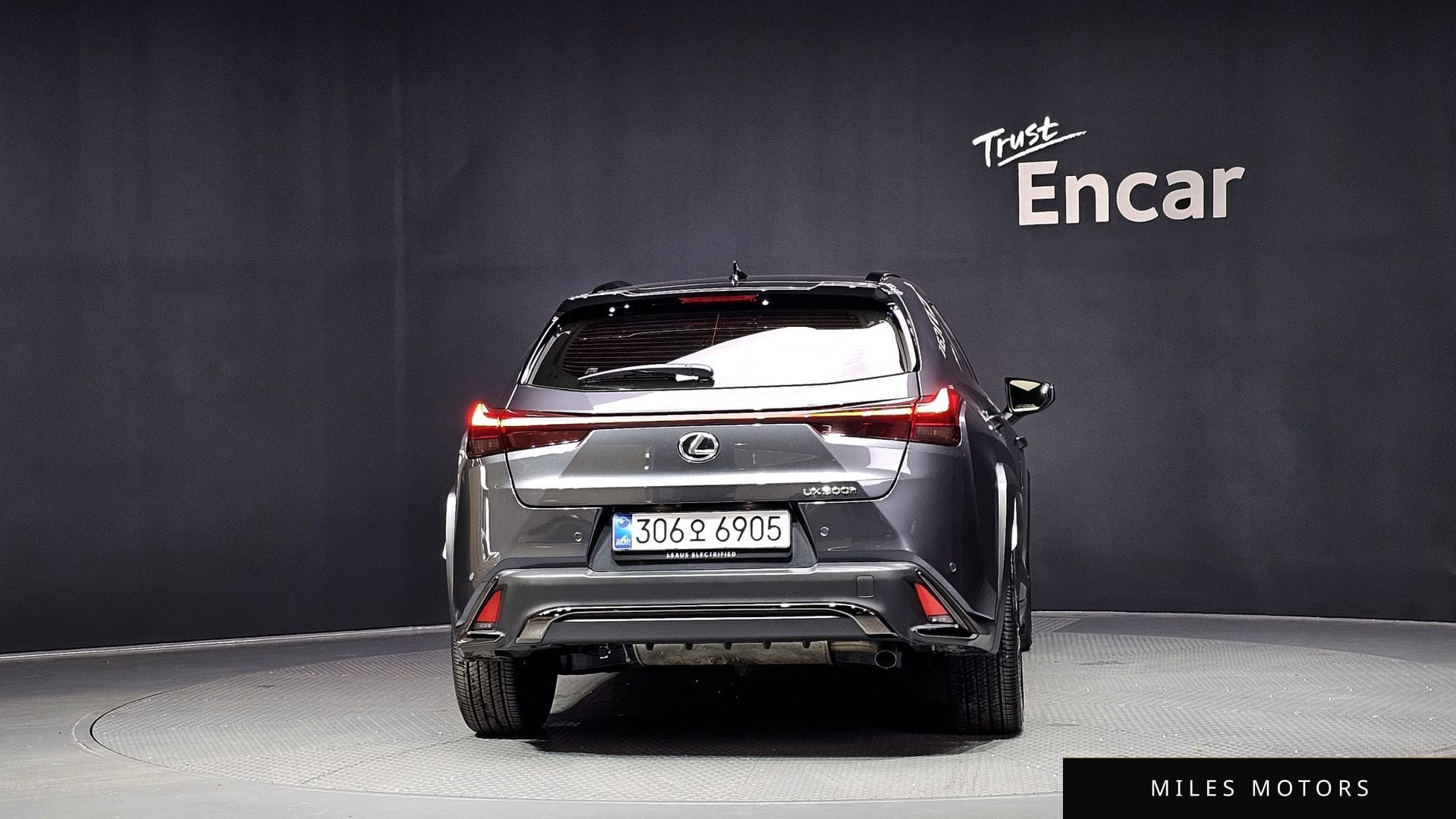 Лексус UX300h 2027 — миниатюра 4