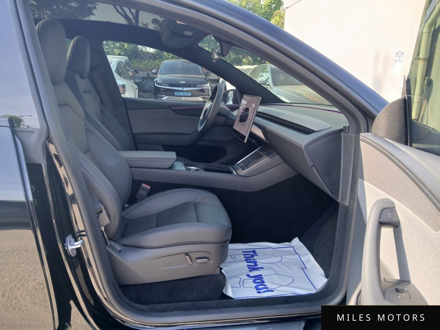 Tesla Model Y 2026 — миниатюра 8