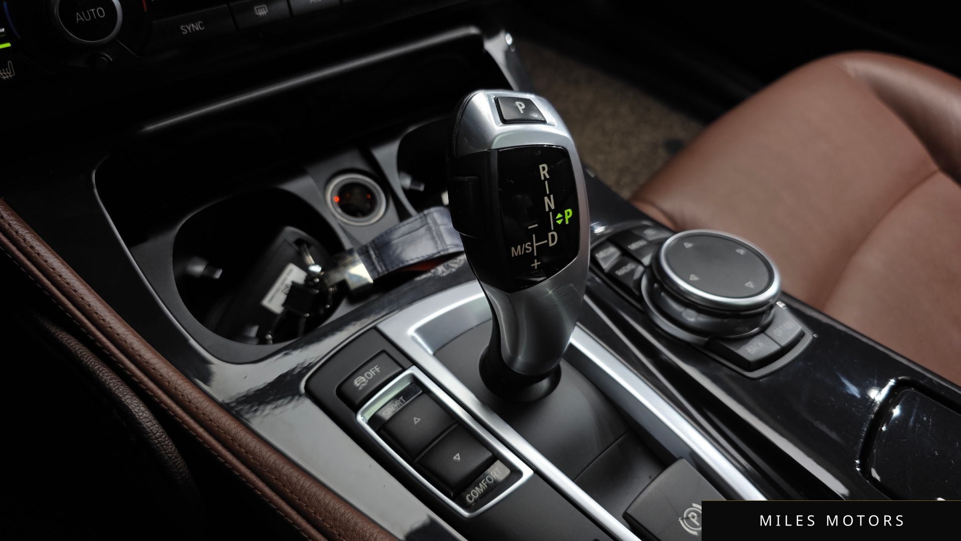 BMW 5 Series (F10) 2015 — миниатюра 9