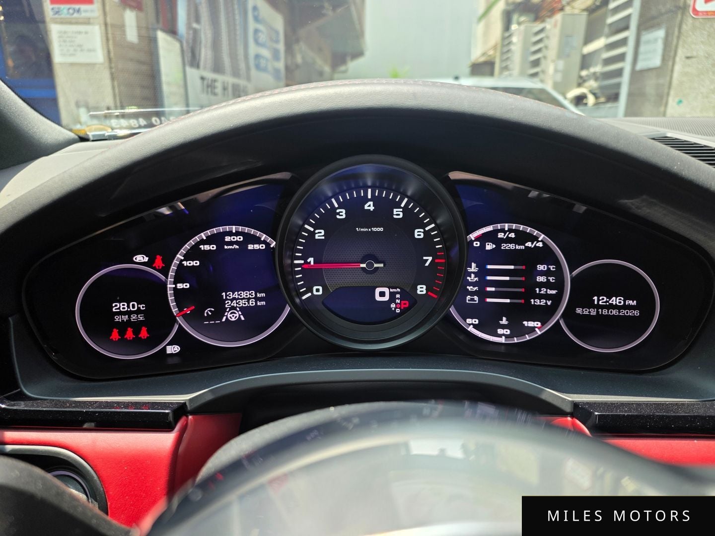 Porsche Cayenne 2021 — миниатюра 3
