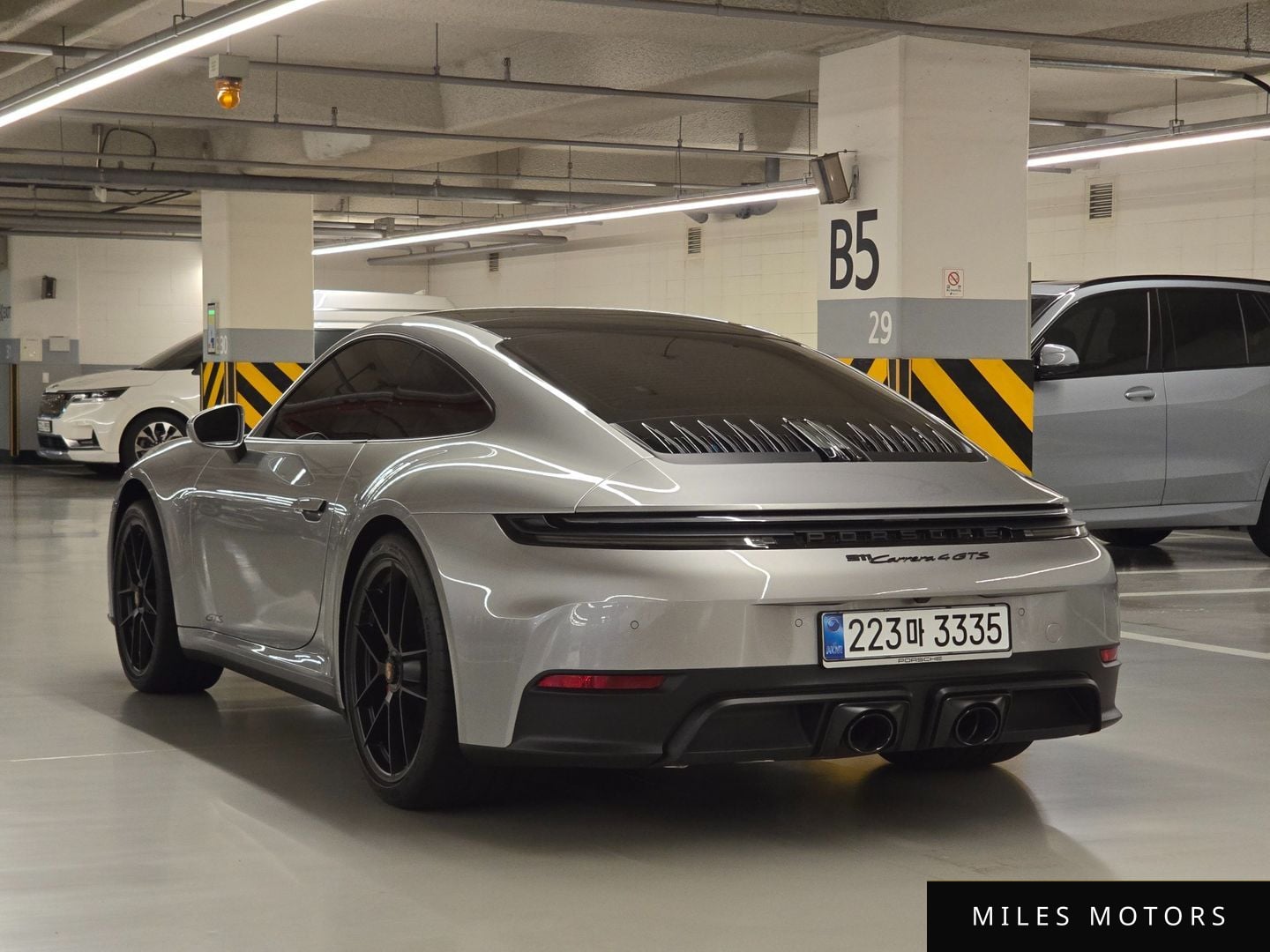 Porsche 911 (992) 2025 — миниатюра 4