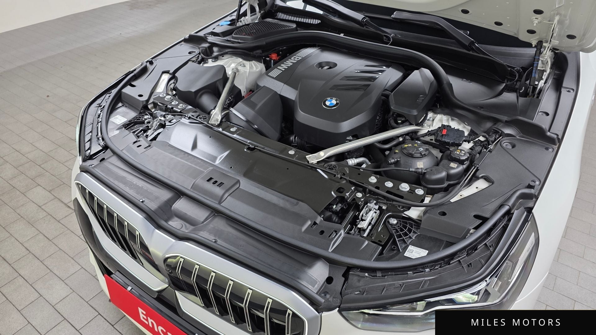 BMW 5 Series (G60) 2024 — миниатюра 6