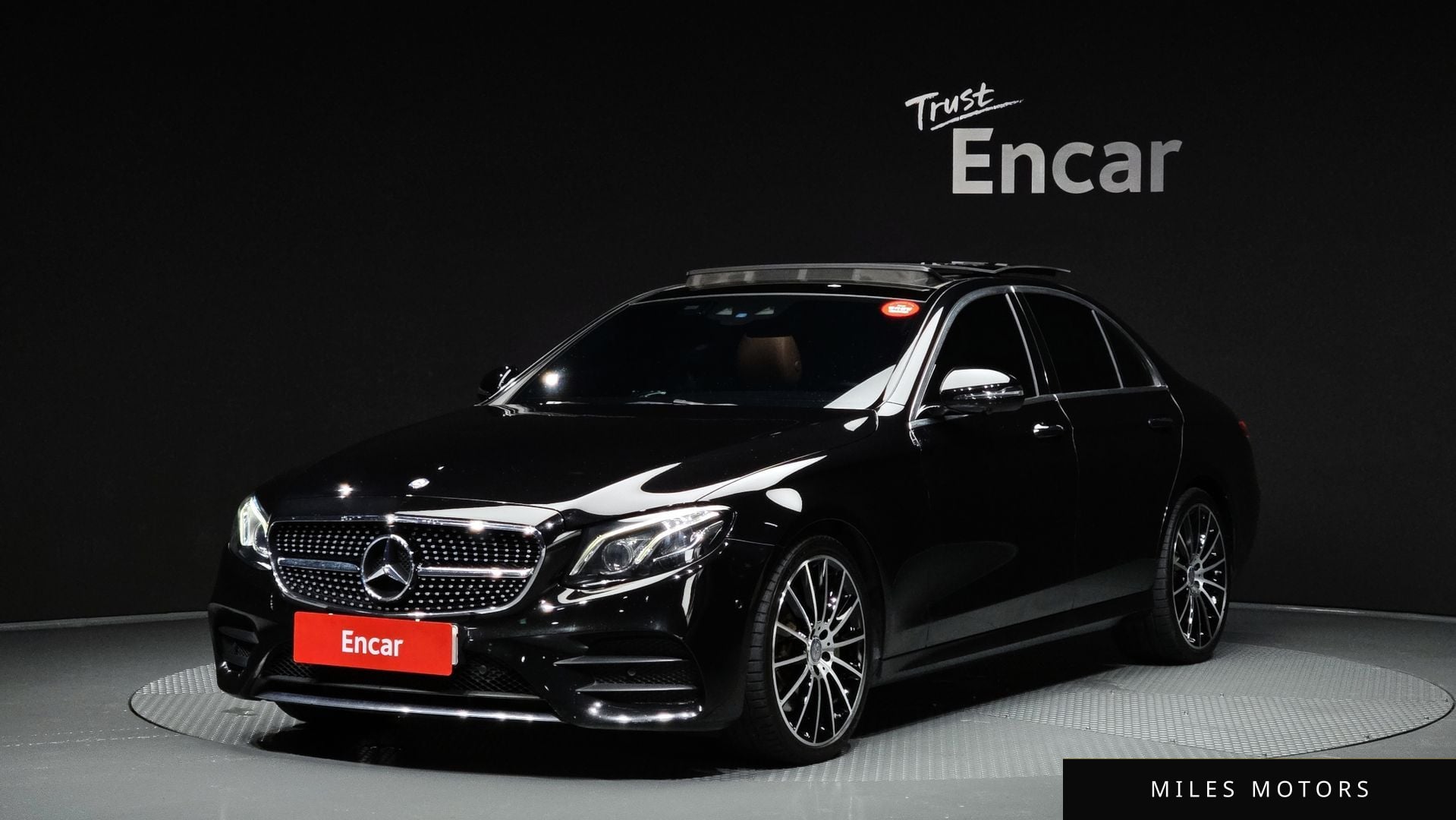Mercedes-Benz E-Class W213 2017 — фото 1 из 12