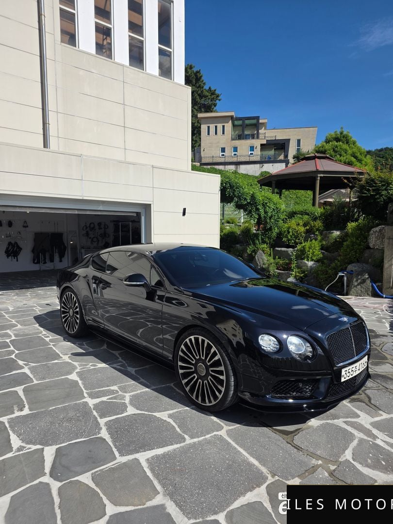 Bentley Continental GT 2015 — фото 1 из 12