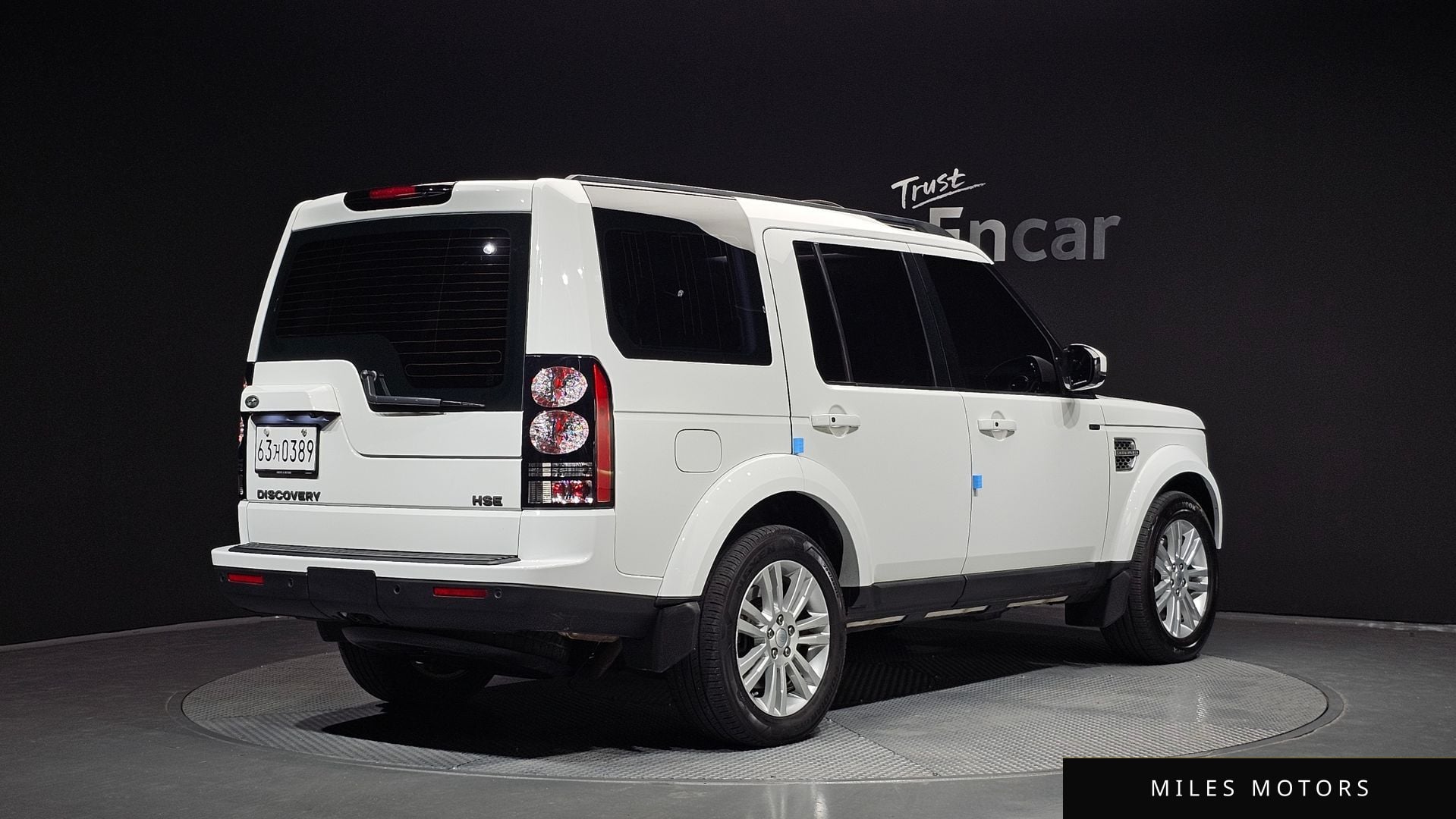 Land Rover Discovery 2016 — миниатюра 2