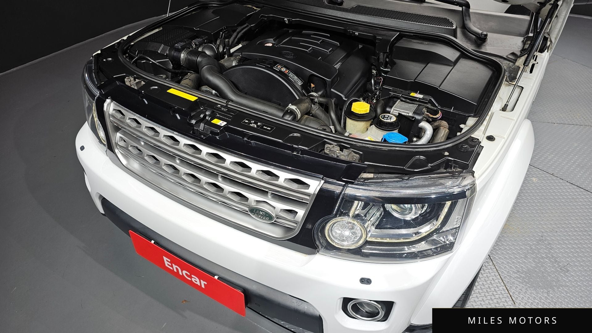 Land Rover Discovery 2016 — миниатюра 6