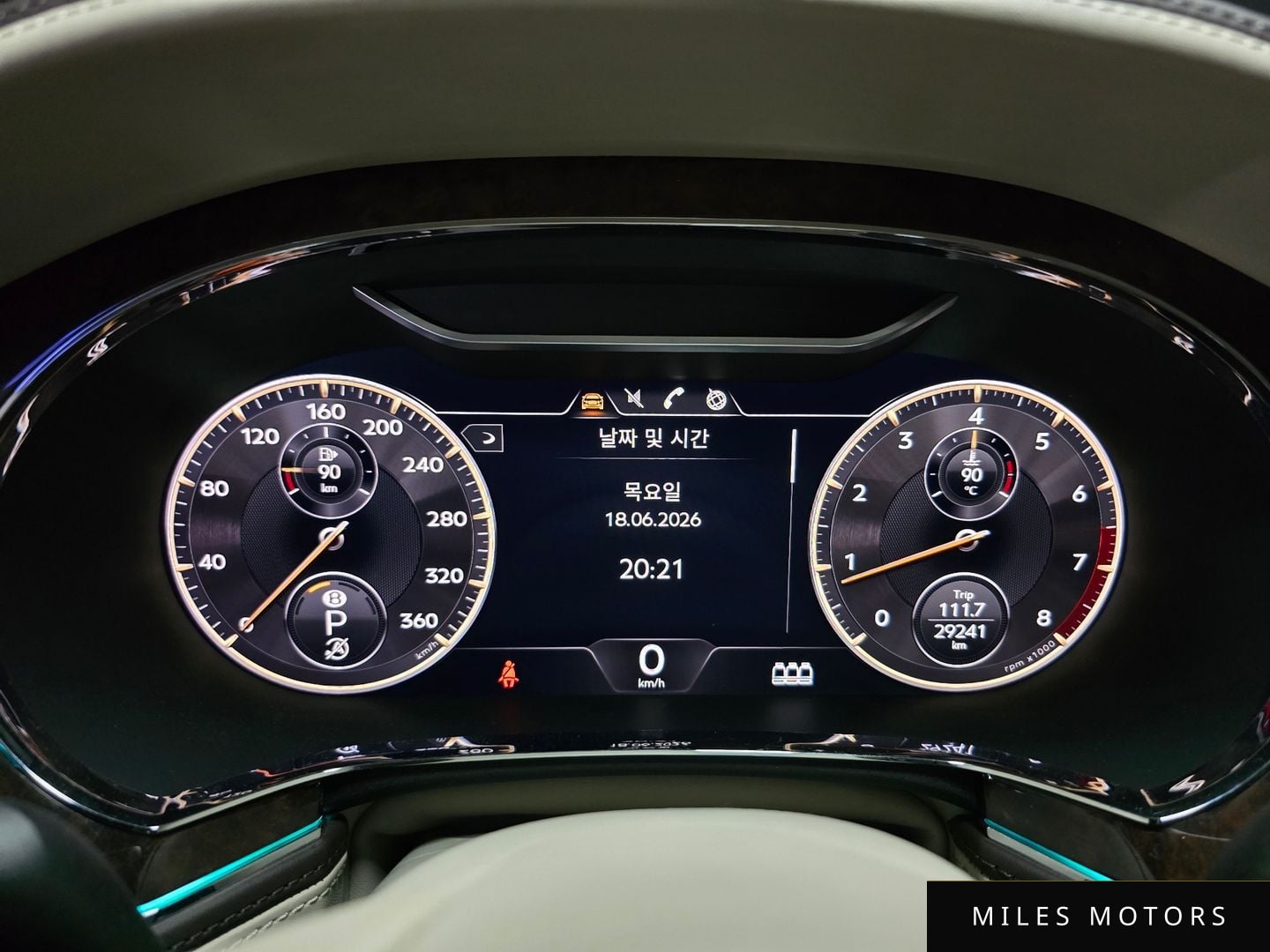 Bentley Flying Spur 2022 — миниатюра 5