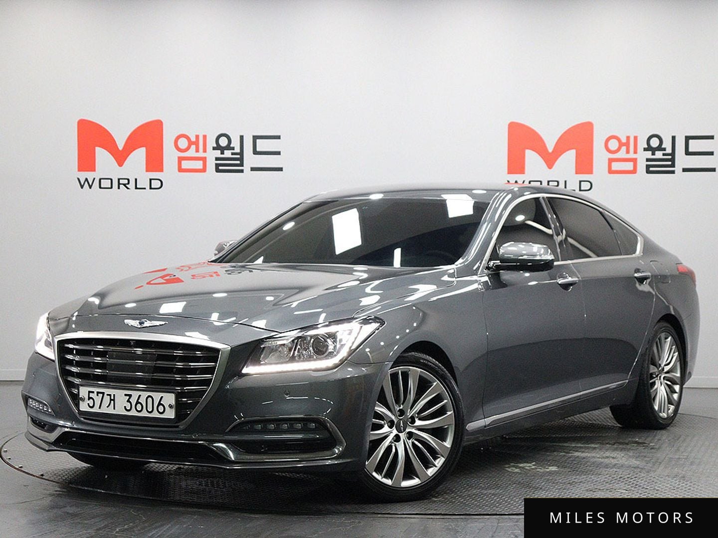 Genesis G80 2017 — фото 1 из 12