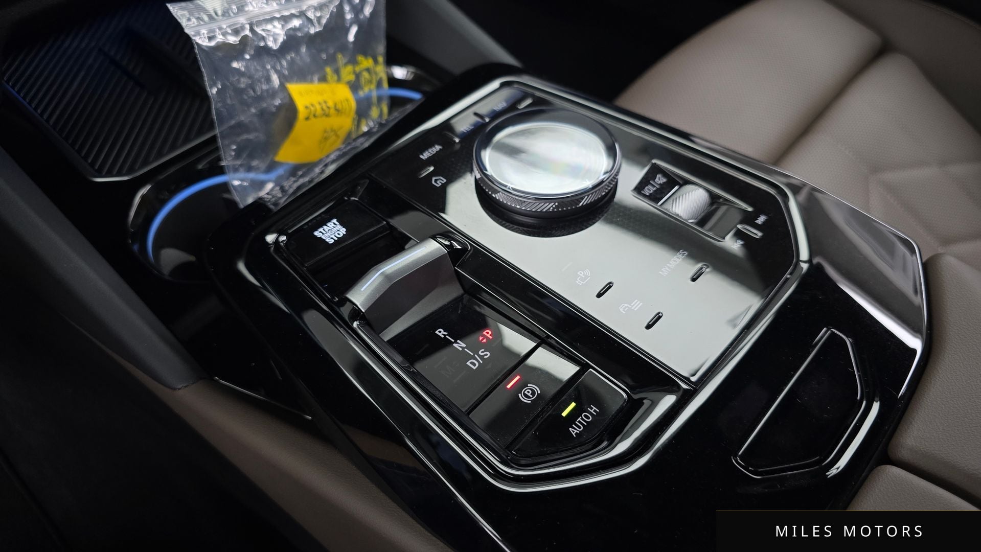 BMW 5 Series (G60) 2025 — миниатюра 12