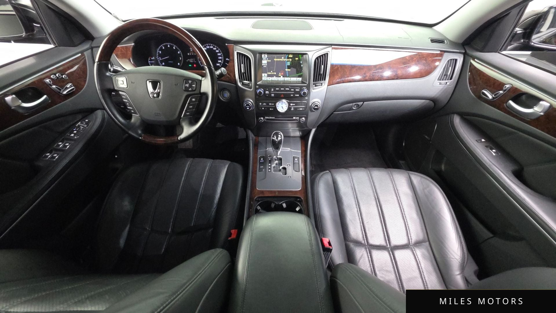 Hyundai Equus 2012 — миниатюра 10