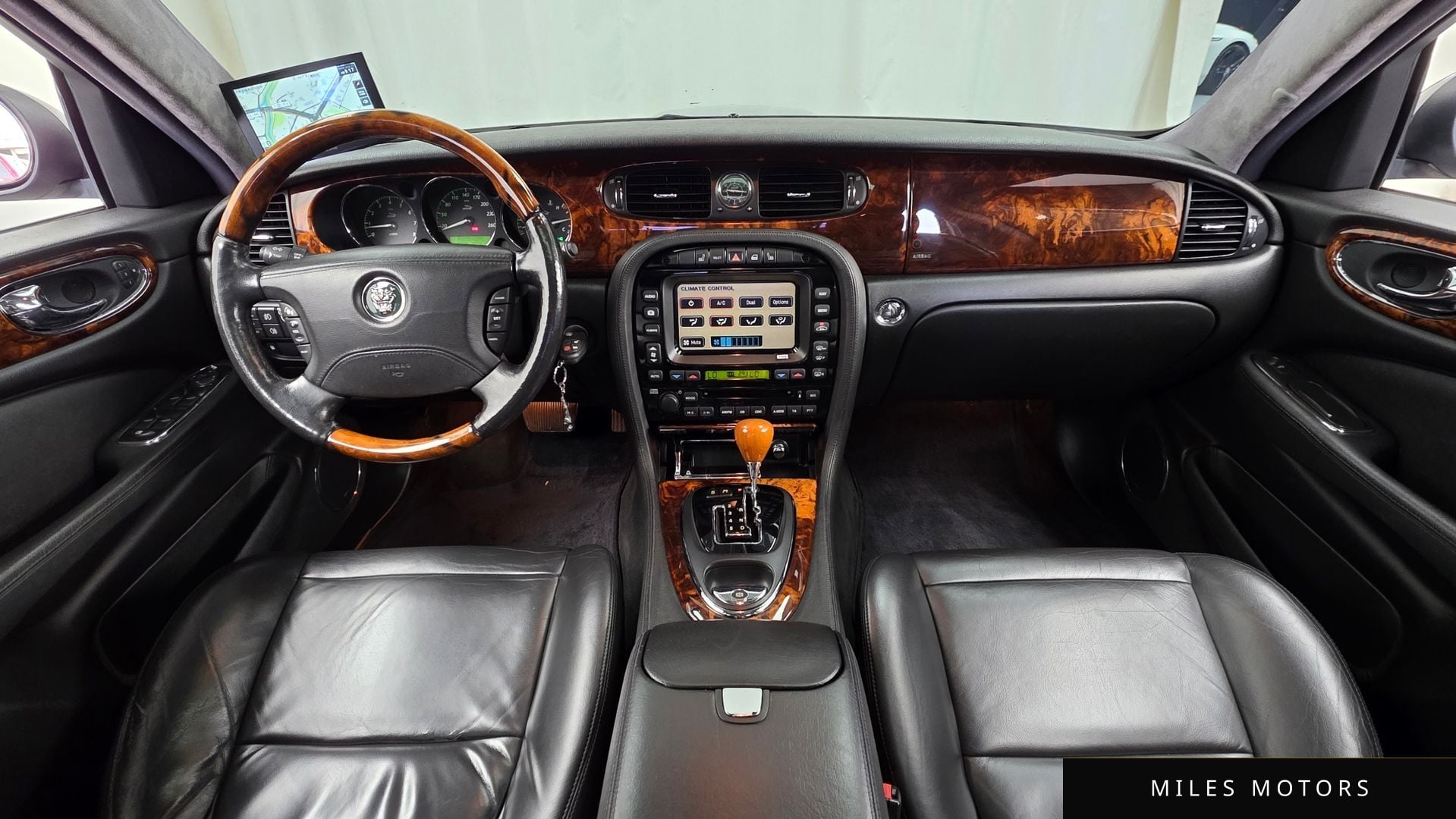 Jaguar XJ-8 2005 — миниатюра 7
