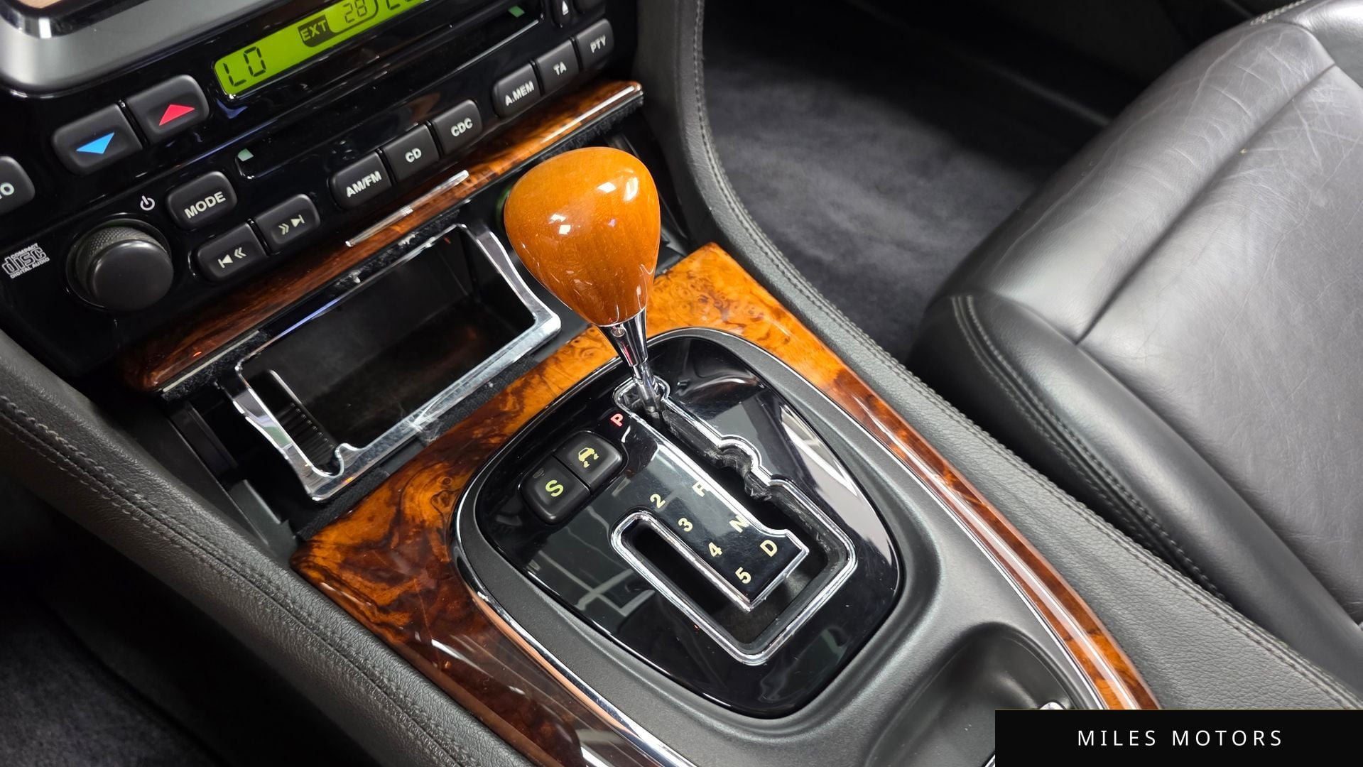 Jaguar XJ-8 2005 — миниатюра 9