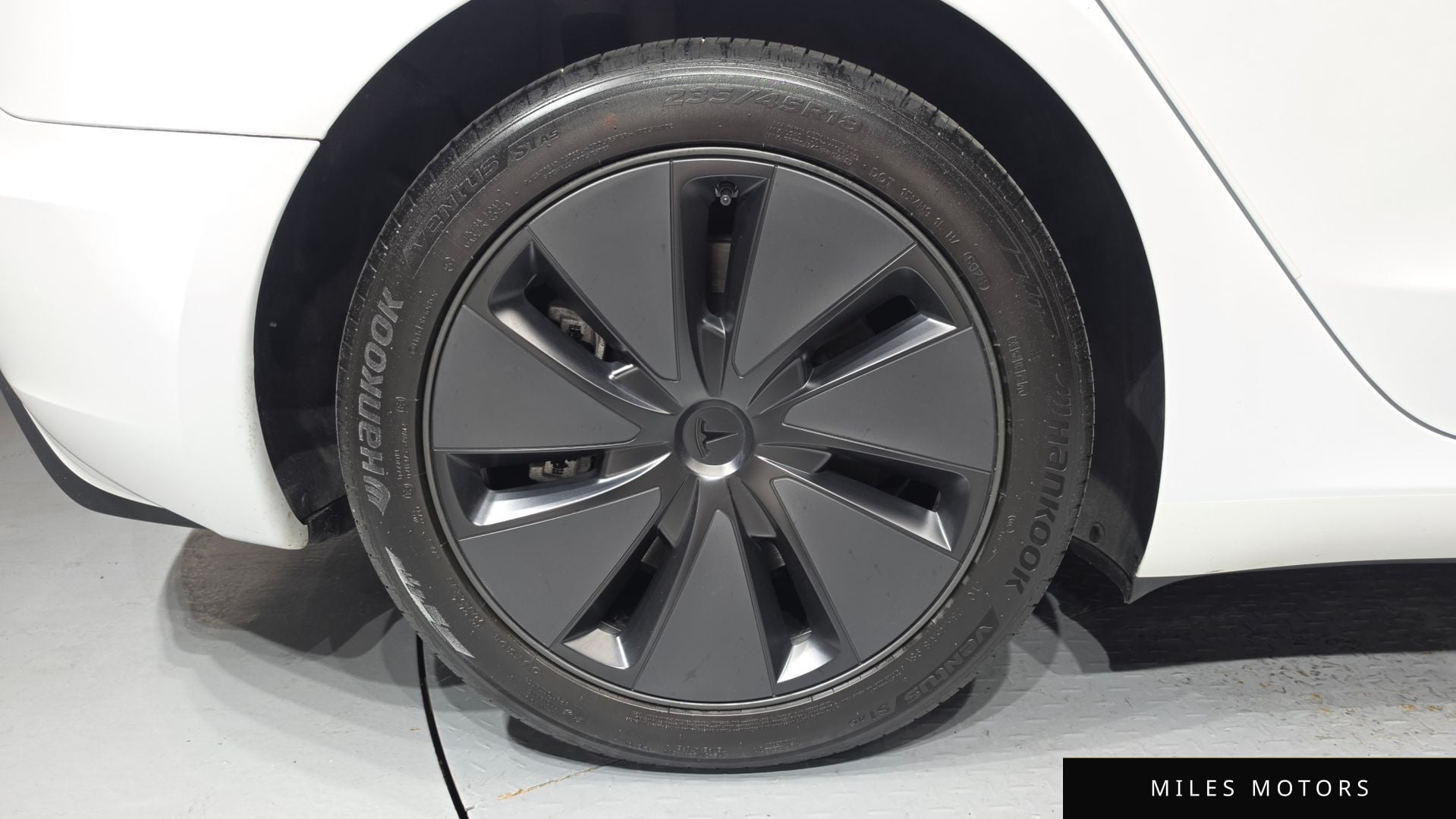 Tesla Model 3 2024 — миниатюра 5