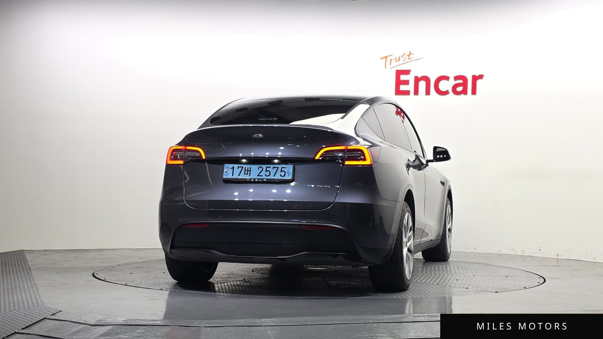 Tesla Model Y 2022 — миниатюра 4
