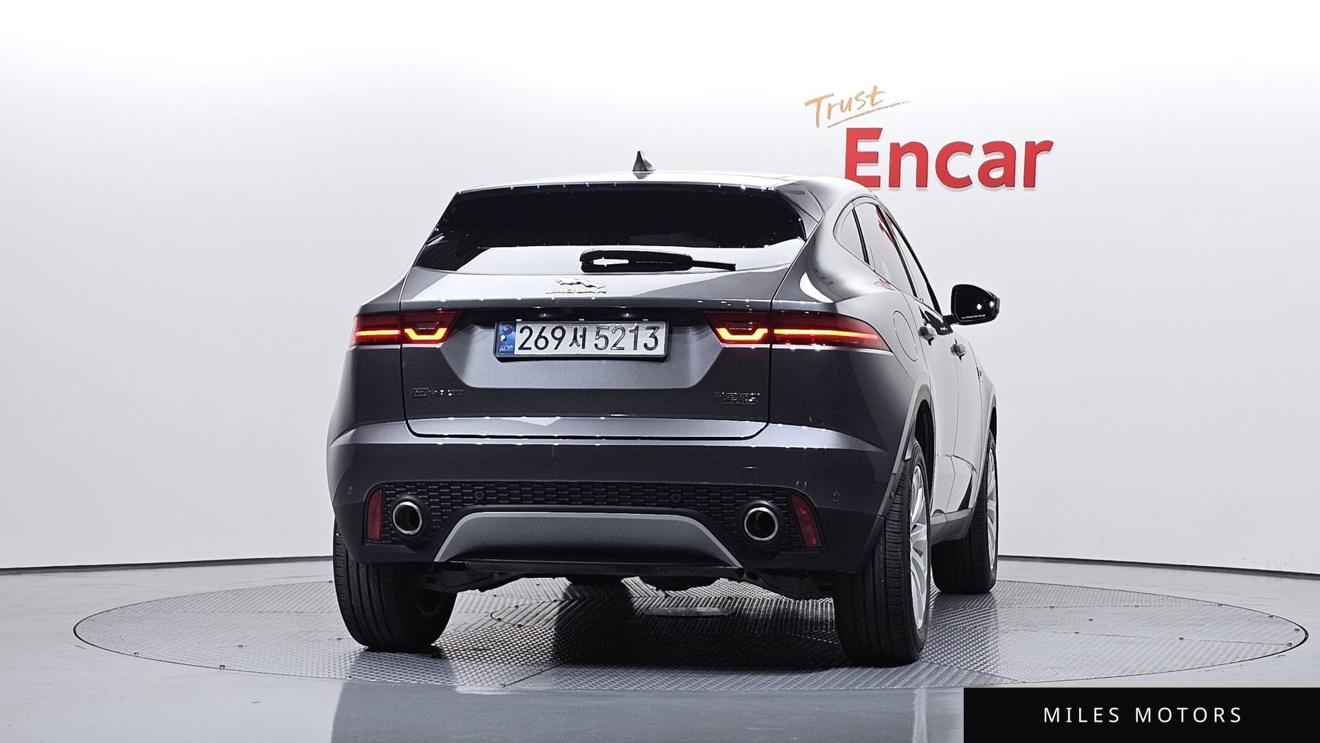 Jaguar E-PACE 2018 — миниатюра 4