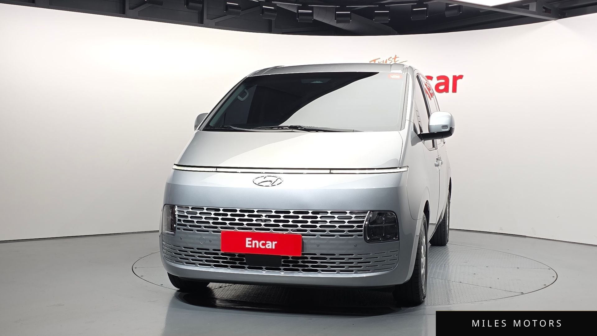 Hyundai Staria 2024 — миниатюра 3