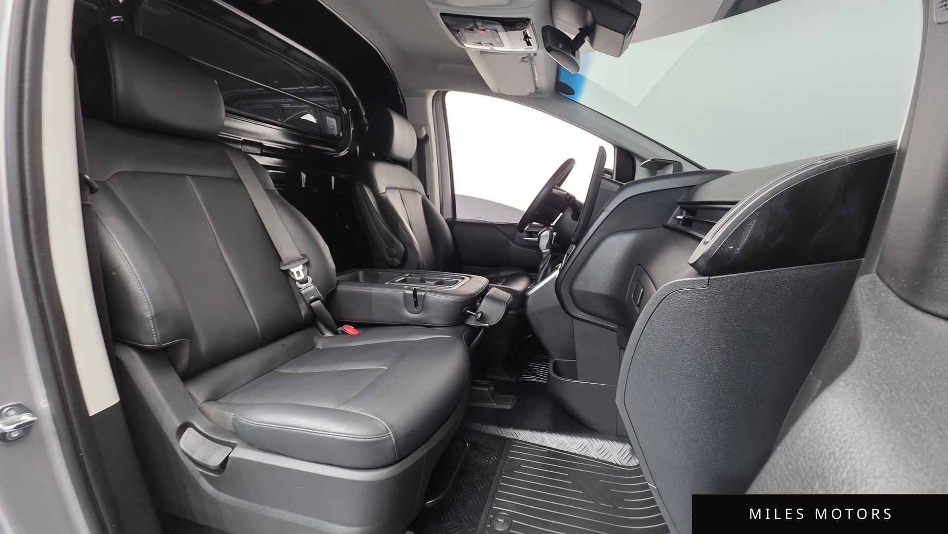 Hyundai Staria 2024 — миниатюра 10