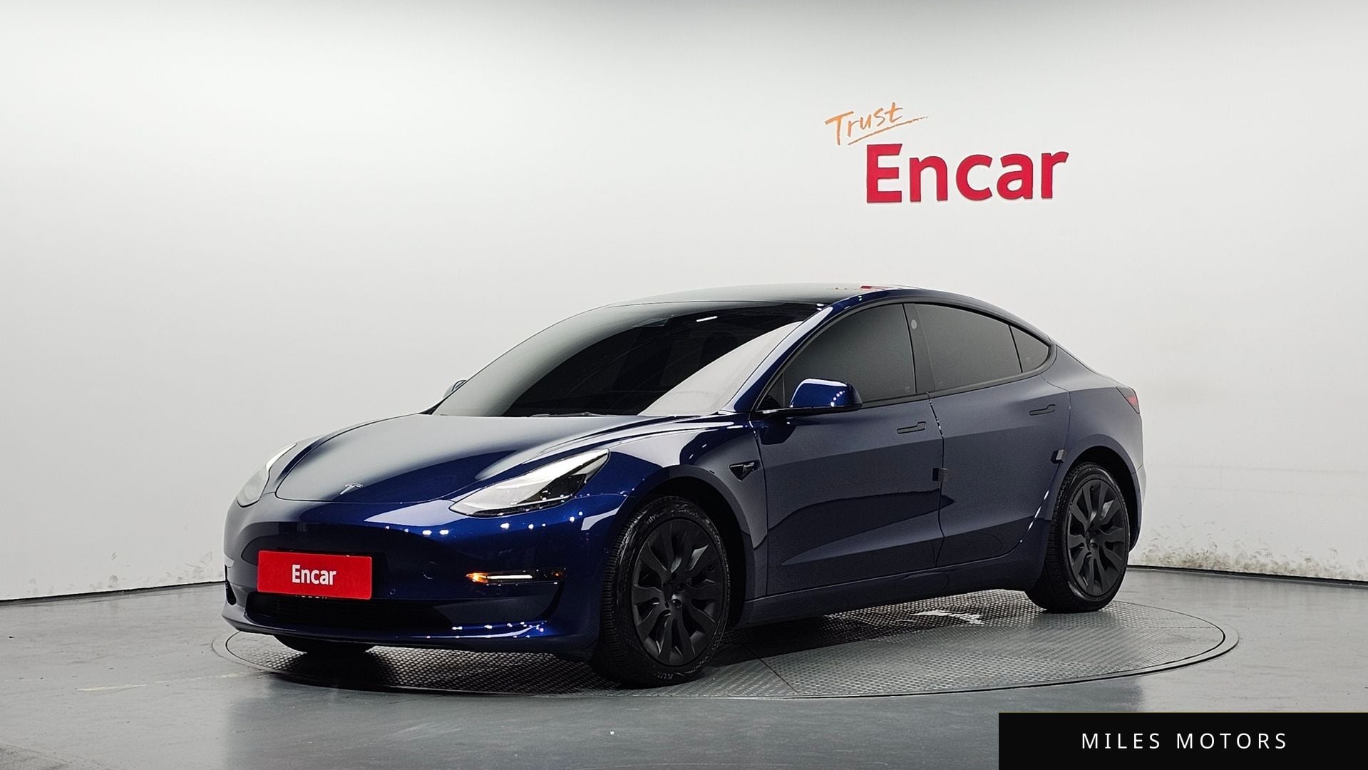 Tesla Model 3 2022 — фото 1 из 12